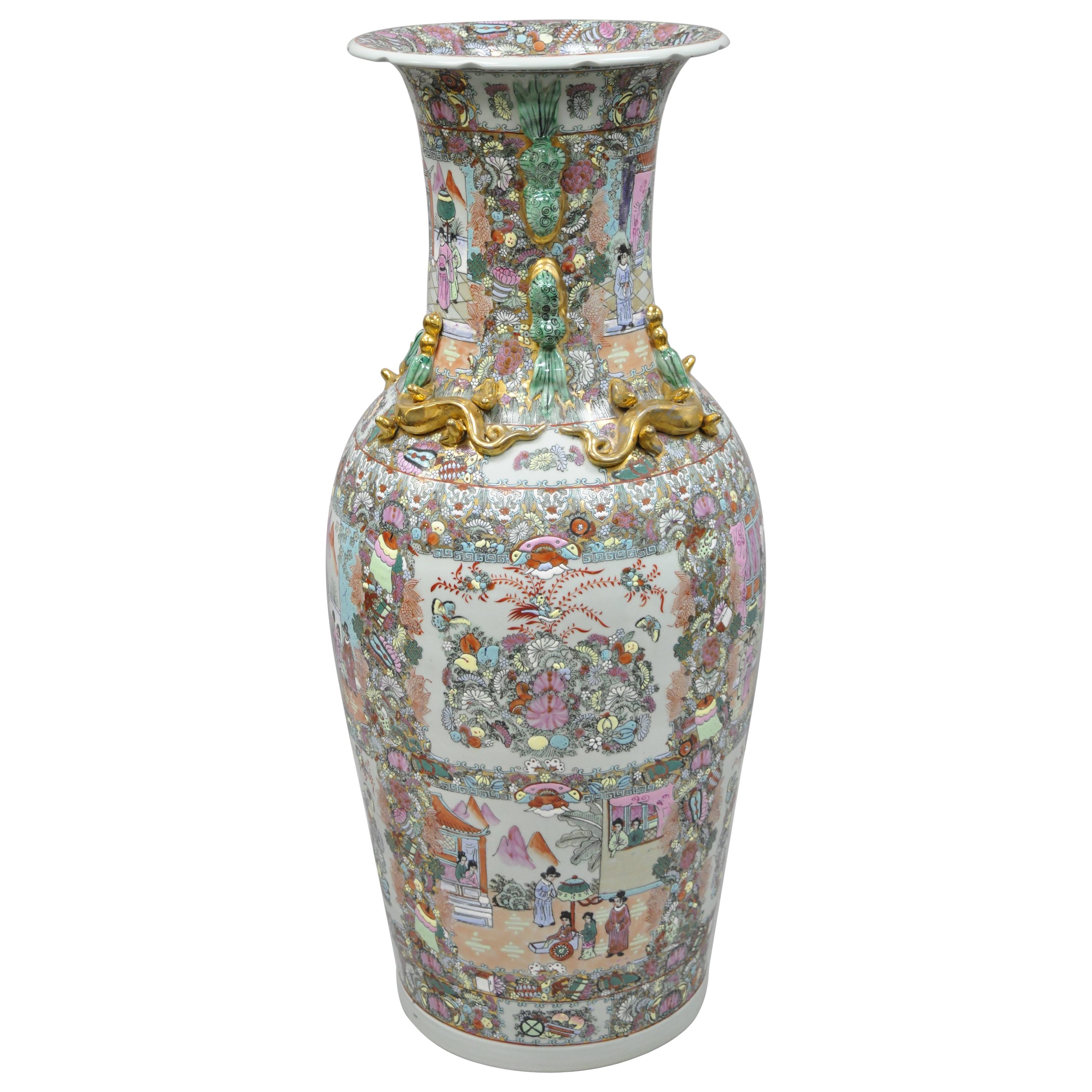 Grand vase-urne de palais en porcelaine d'exportation chinoise avec médaillon rose vintage