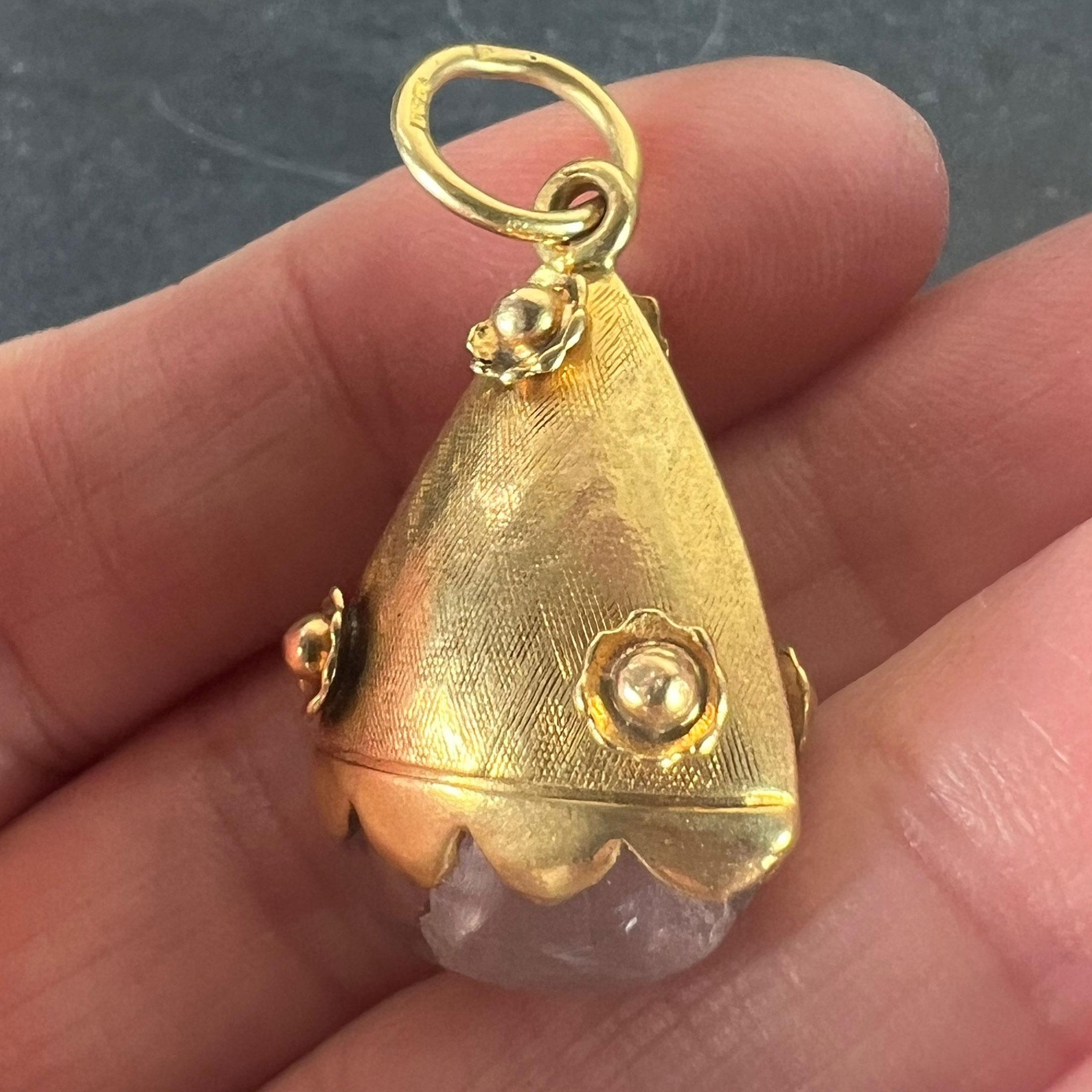 Vintage Rose Quartz Flowers 18 Karat Yellow Gold Charm Pendant For Sale 1