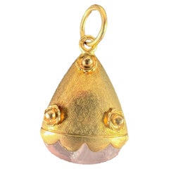 Vintage Rose Quartz Flowers 18 Karat Yellow Gold Charm Pendant