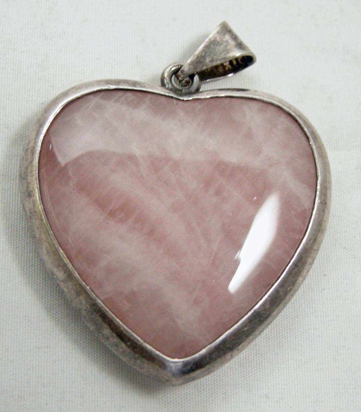 Vintage Rose Quartz & Sterling Silver Heart Pendant In Good Condition For Sale In New York, NY
