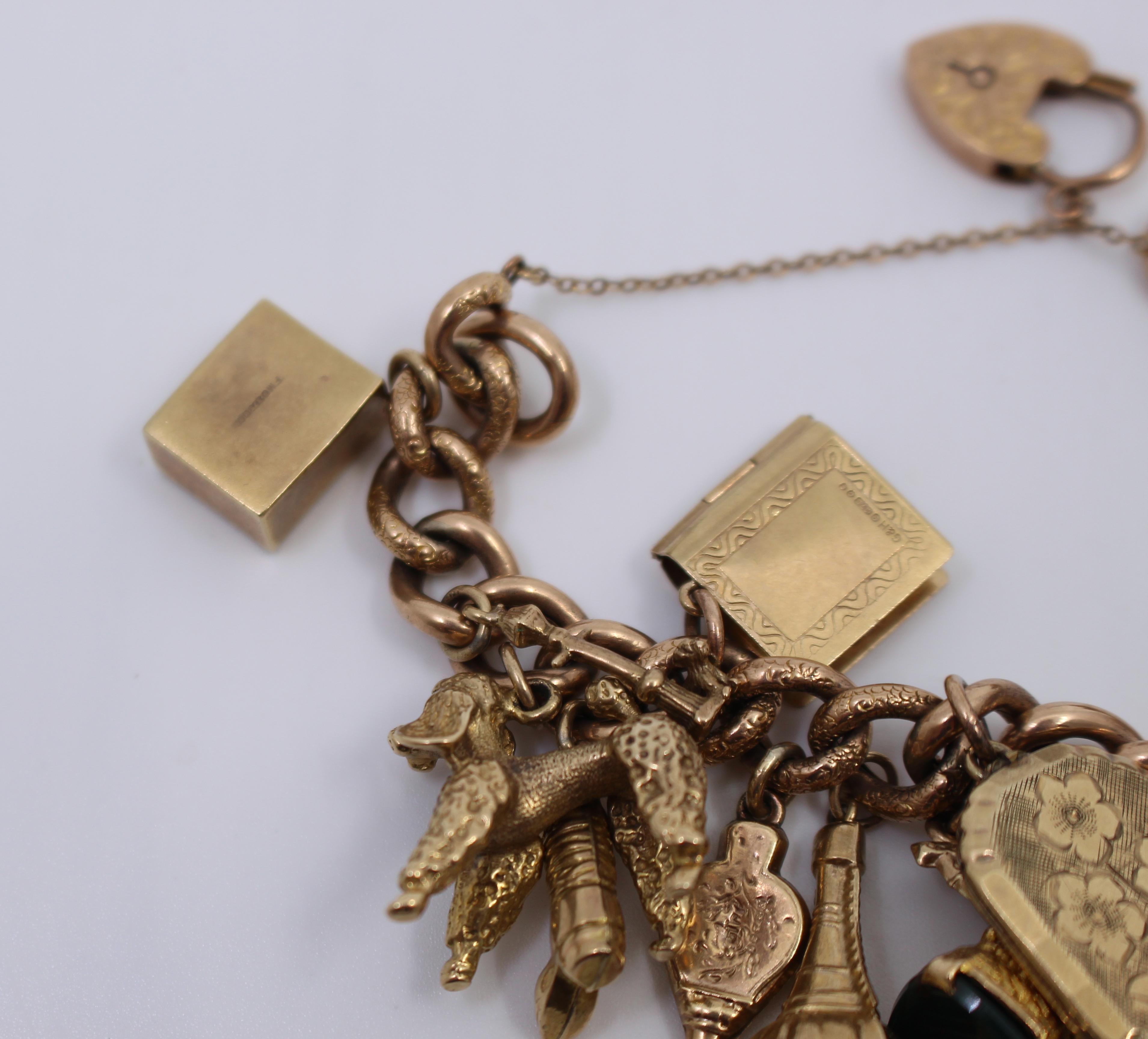 Composition 
Gold

Total weight 
65.1 g

Condition 
Very good condition. Minor wear commensurate with age.




Very attractive heavy vintage gold charm bracelet.

Curb bracelet with padlock fastening and 21 charms.


