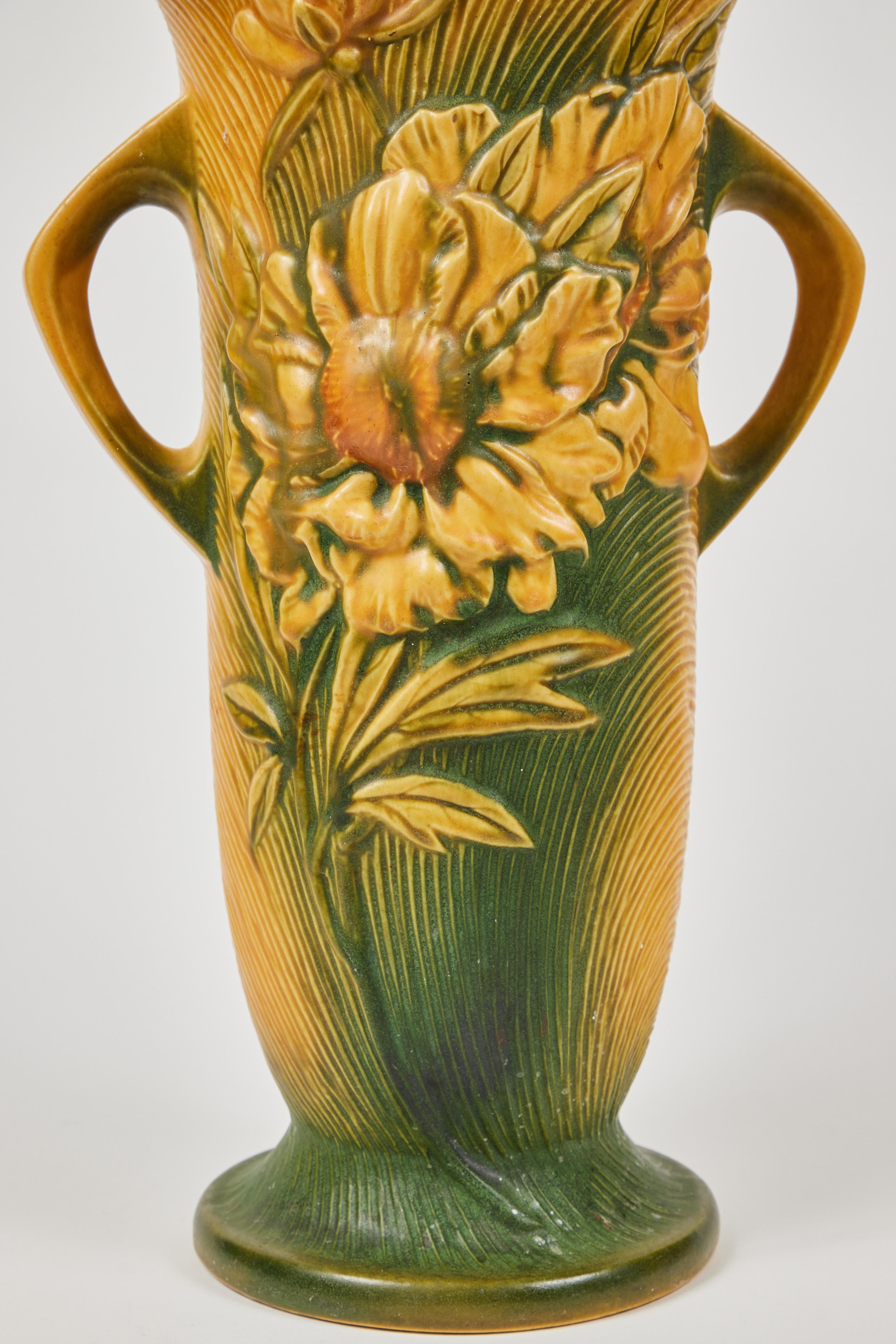 North American Vintage Roseville Pottery Peony Vase, 9-15