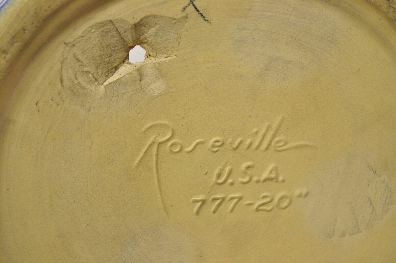 Vintage Roseville Pottery Pine Cone Umbrella Stand in Blau #777-20