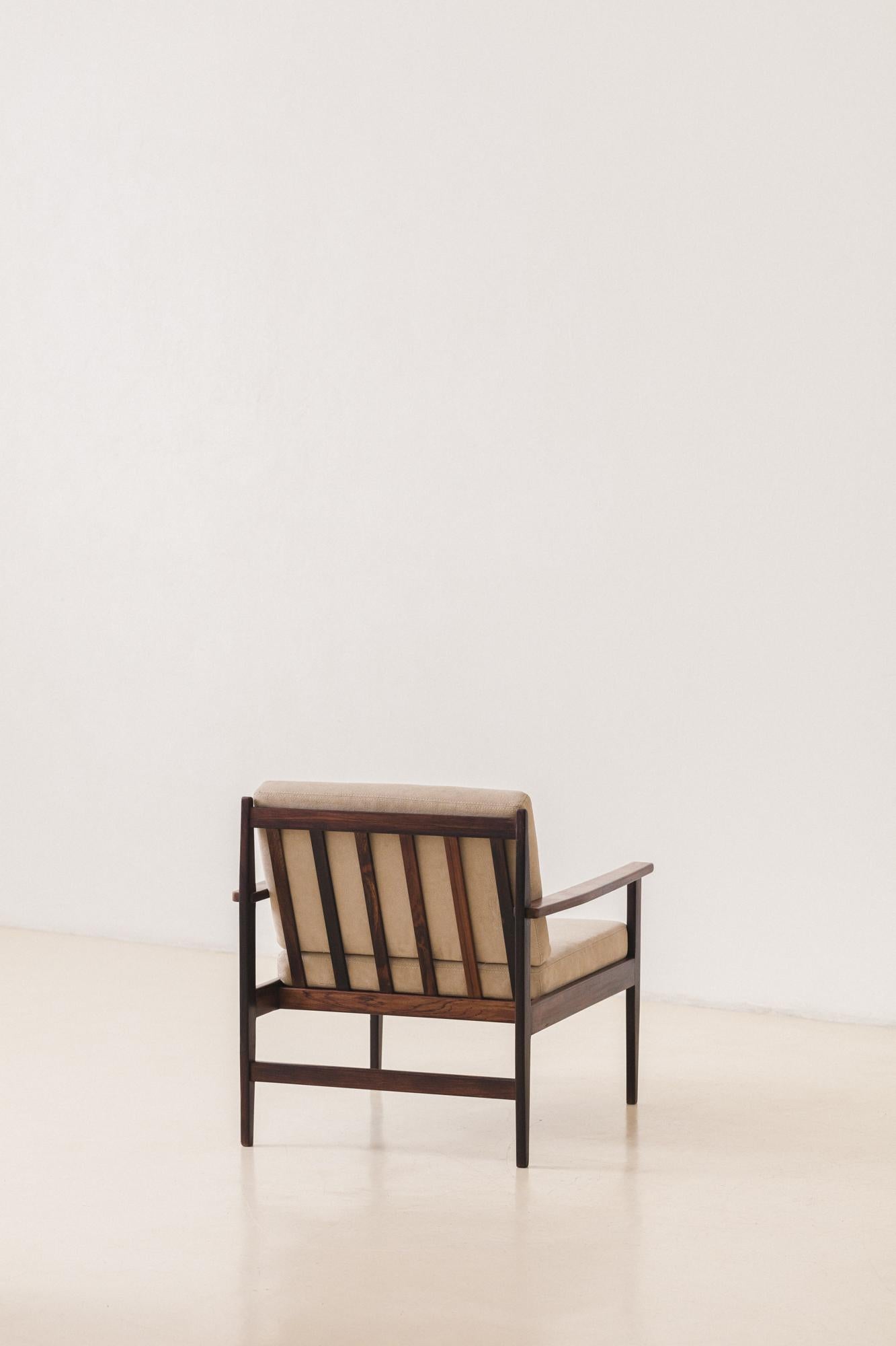 Vintage Rosewood Armchair by Celina Decorações, Brazilian Midcentury, 1960s In Good Condition For Sale In New York, NY