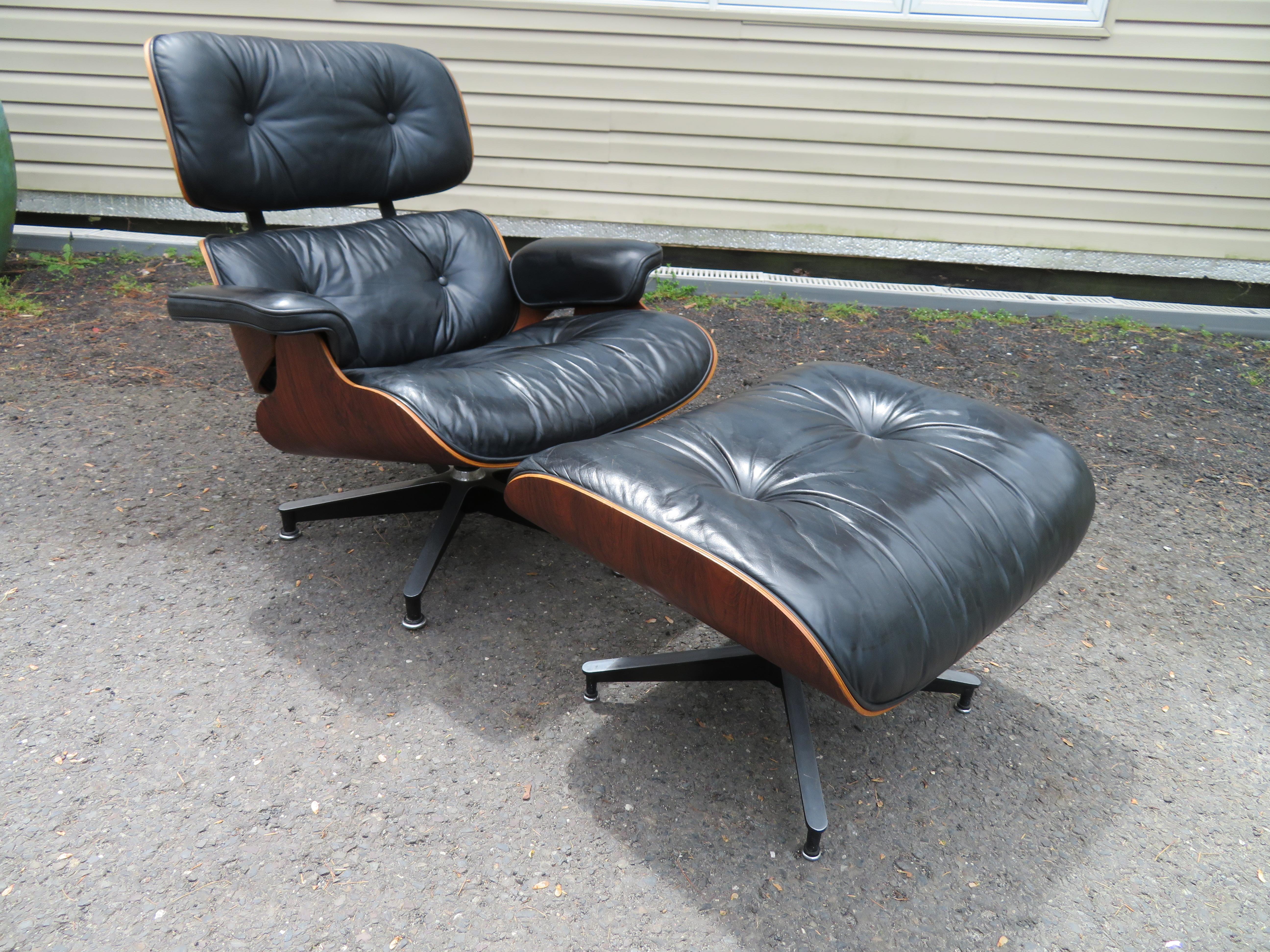 Vintage Rosewood Charles Eames 670 Lounge Chair & 671 Ottoman for Herman Miller For Sale 10
