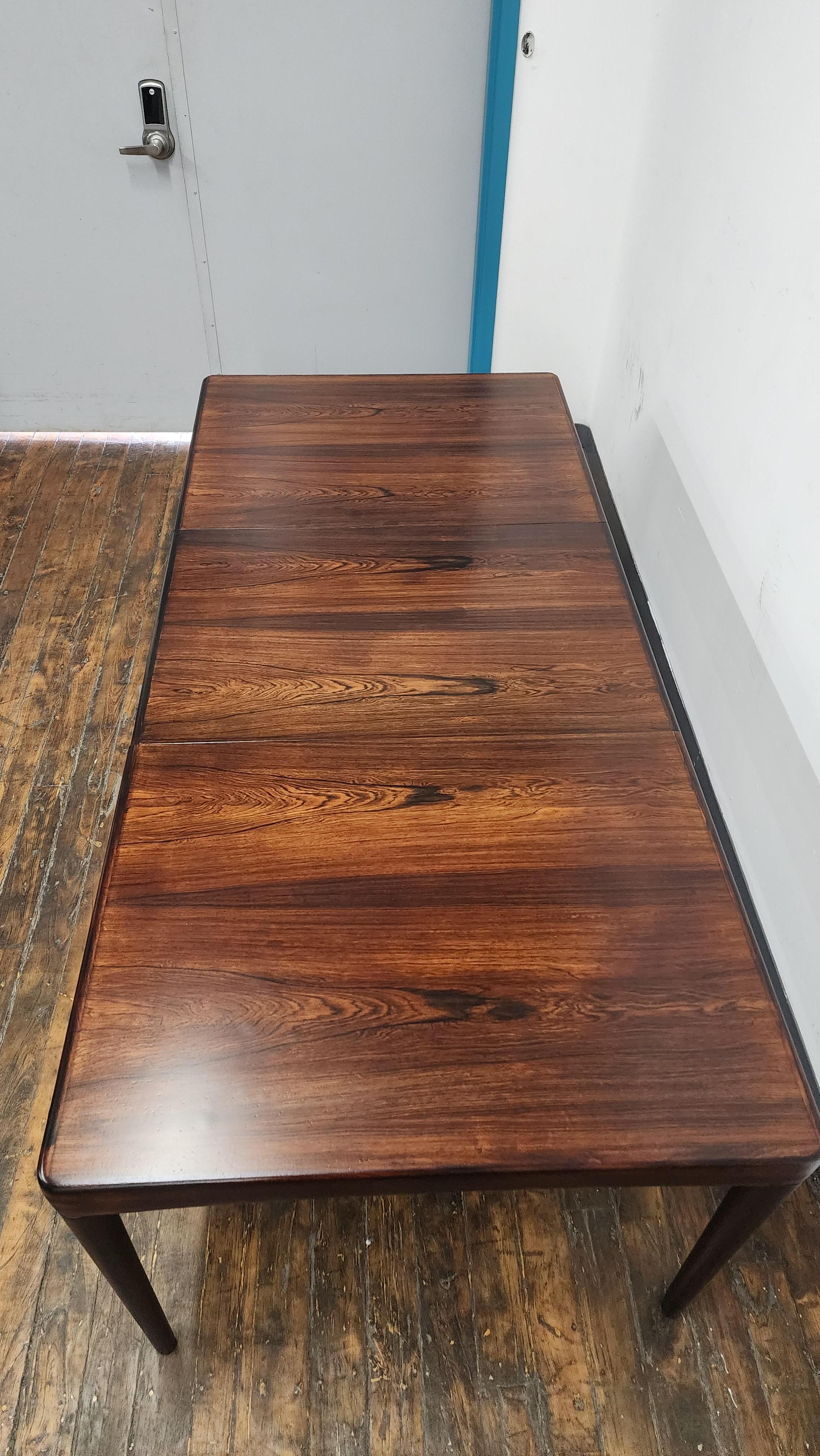 Table de salle à manger vintage en bois de rose par Bramin en vente 6