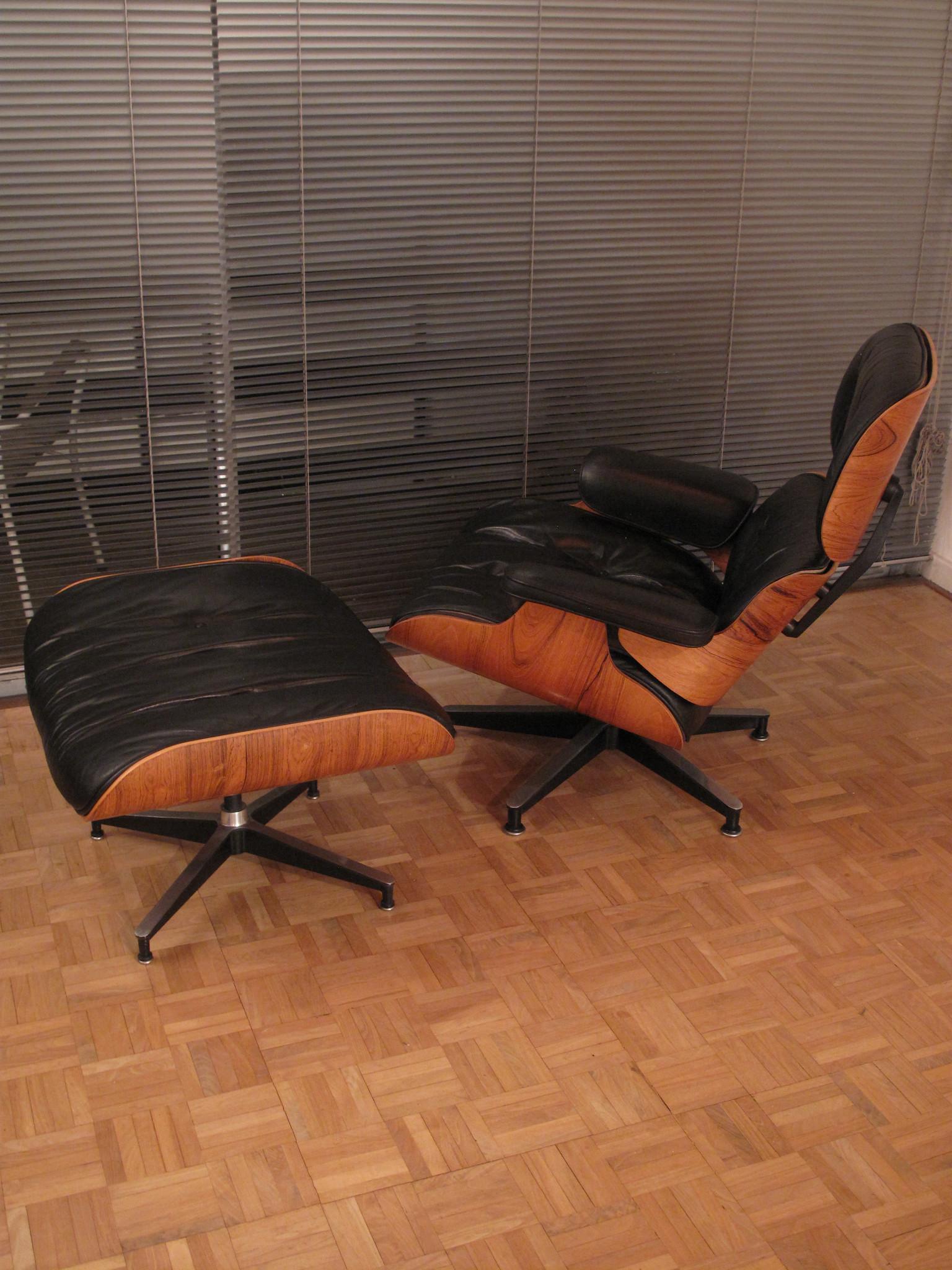 Vintage Rosewood Eames Lounge Chair and Ottoman 7
