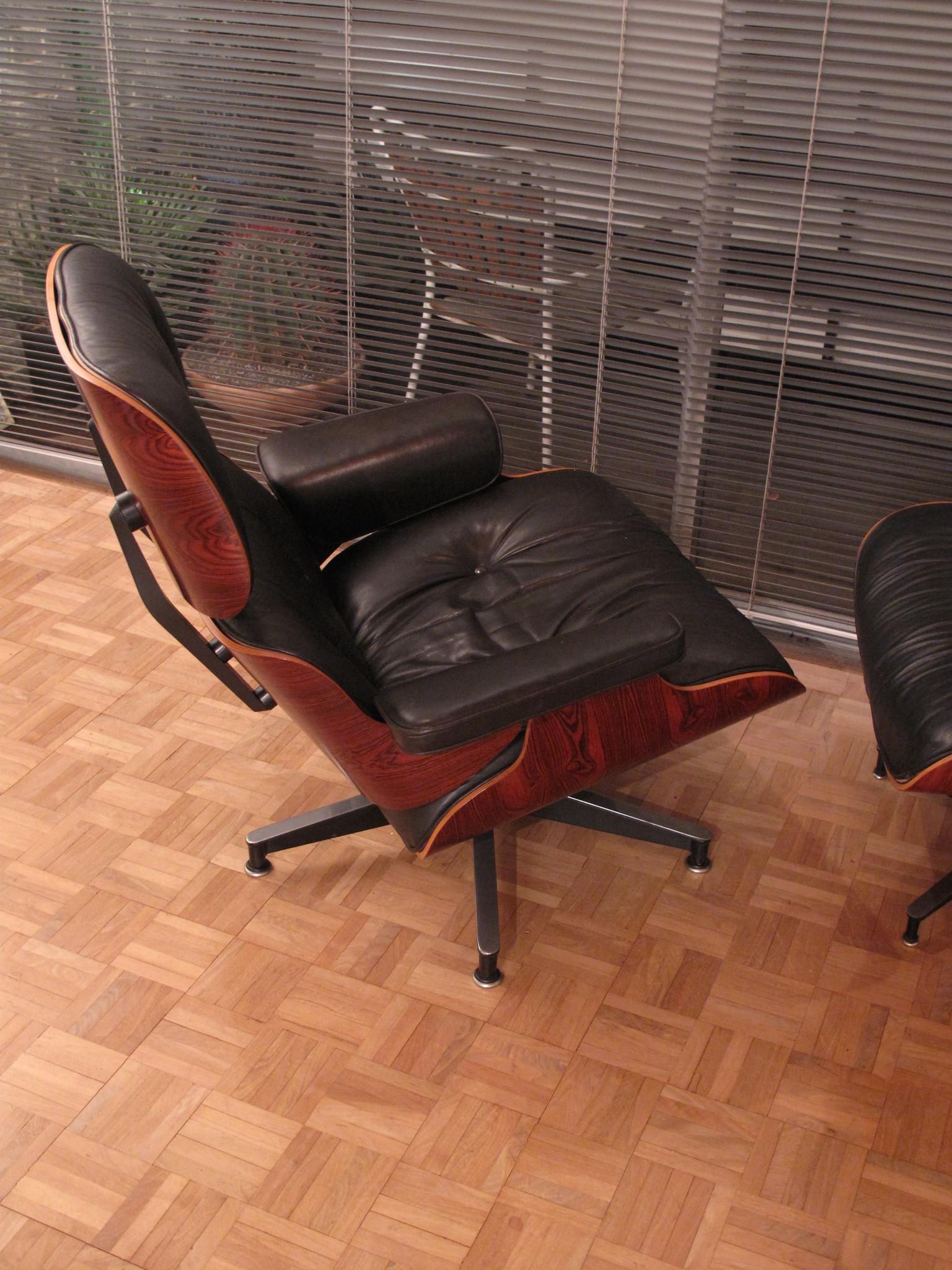 Vintage Rosewood Eames Lounge Chair and Ottoman 7