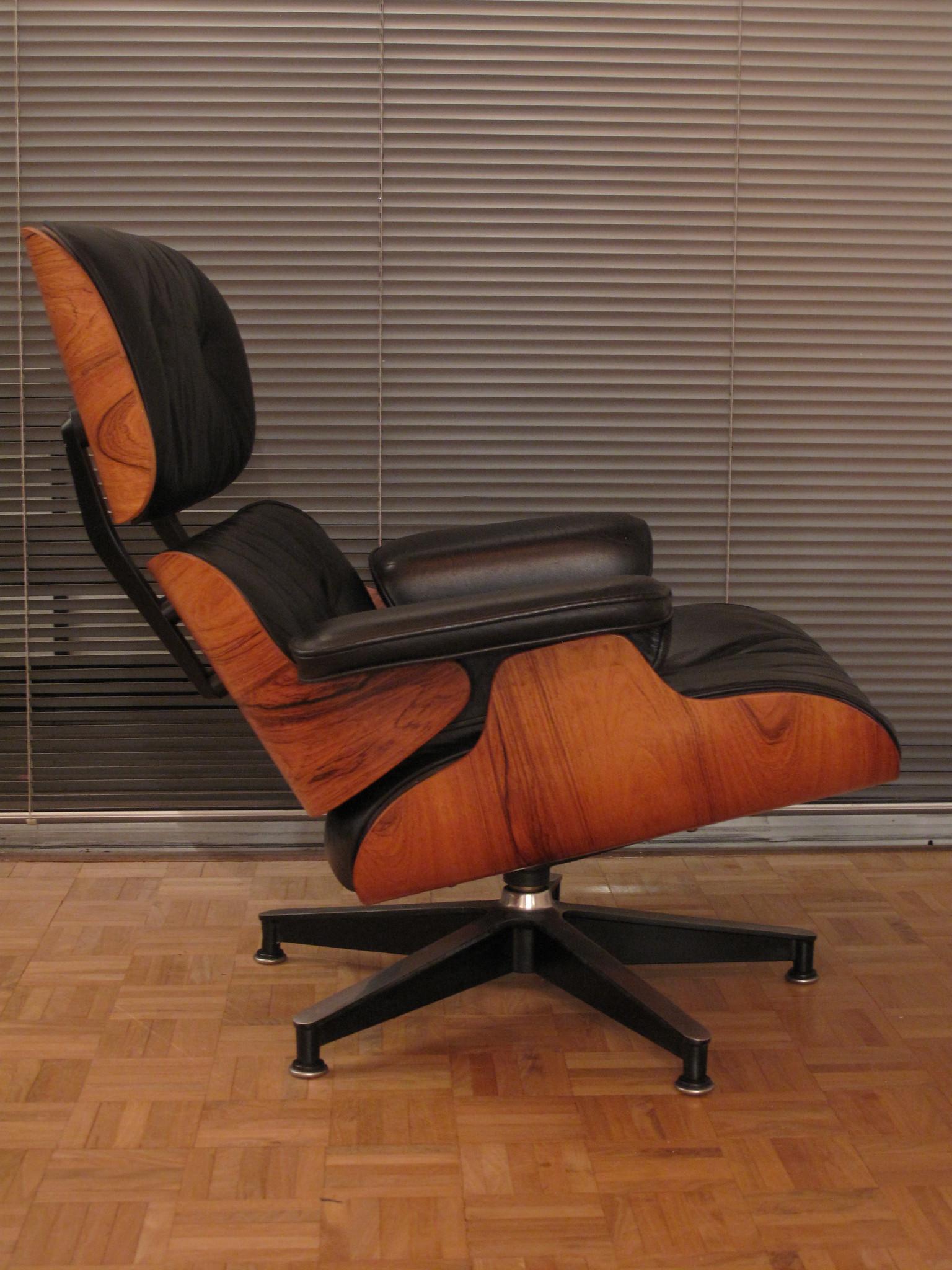 Vintage Rosewood Eames Lounge Chair and Ottoman 1