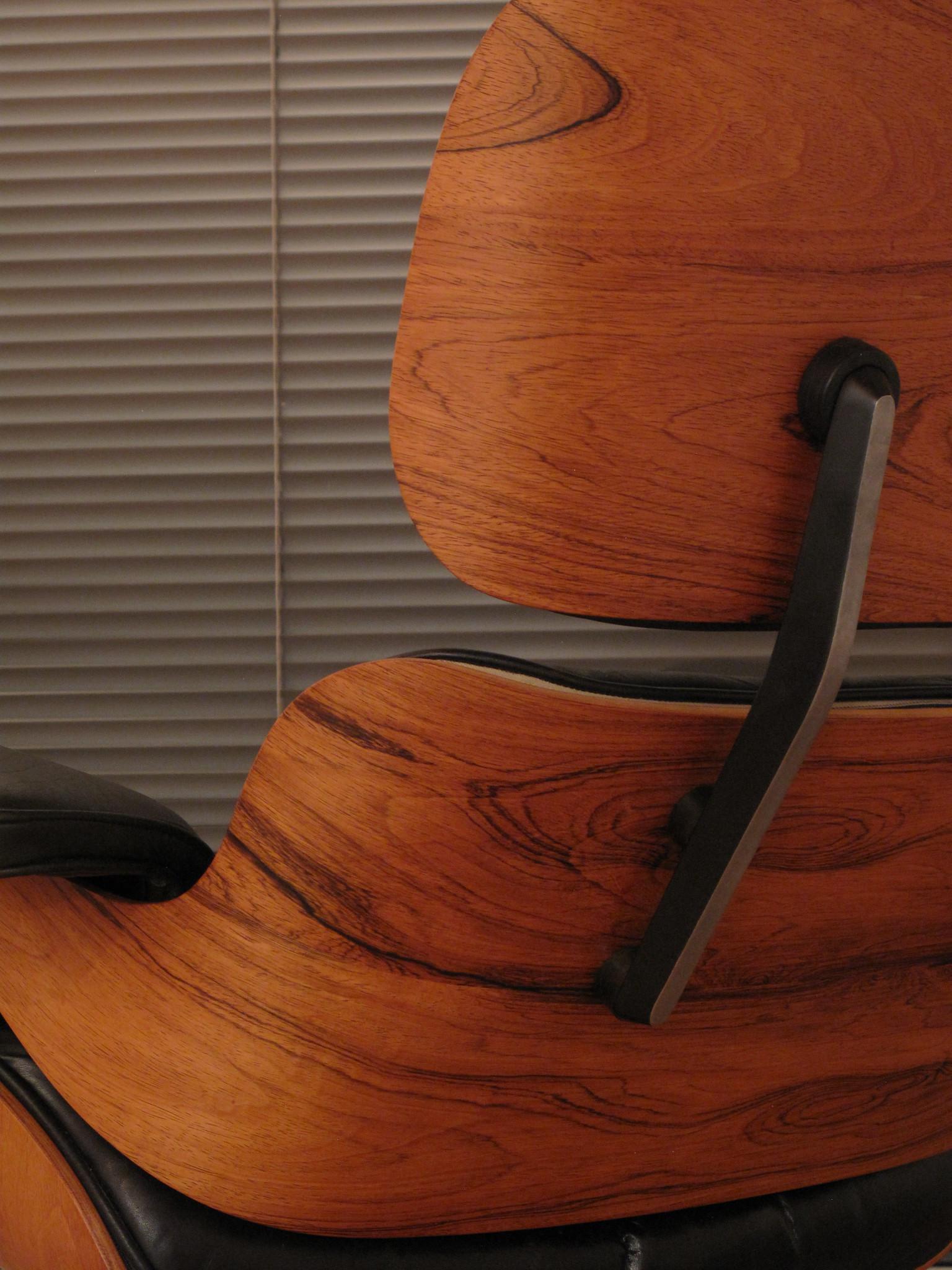 Vintage Rosewood Eames Lounge Chair and Ottoman 2
