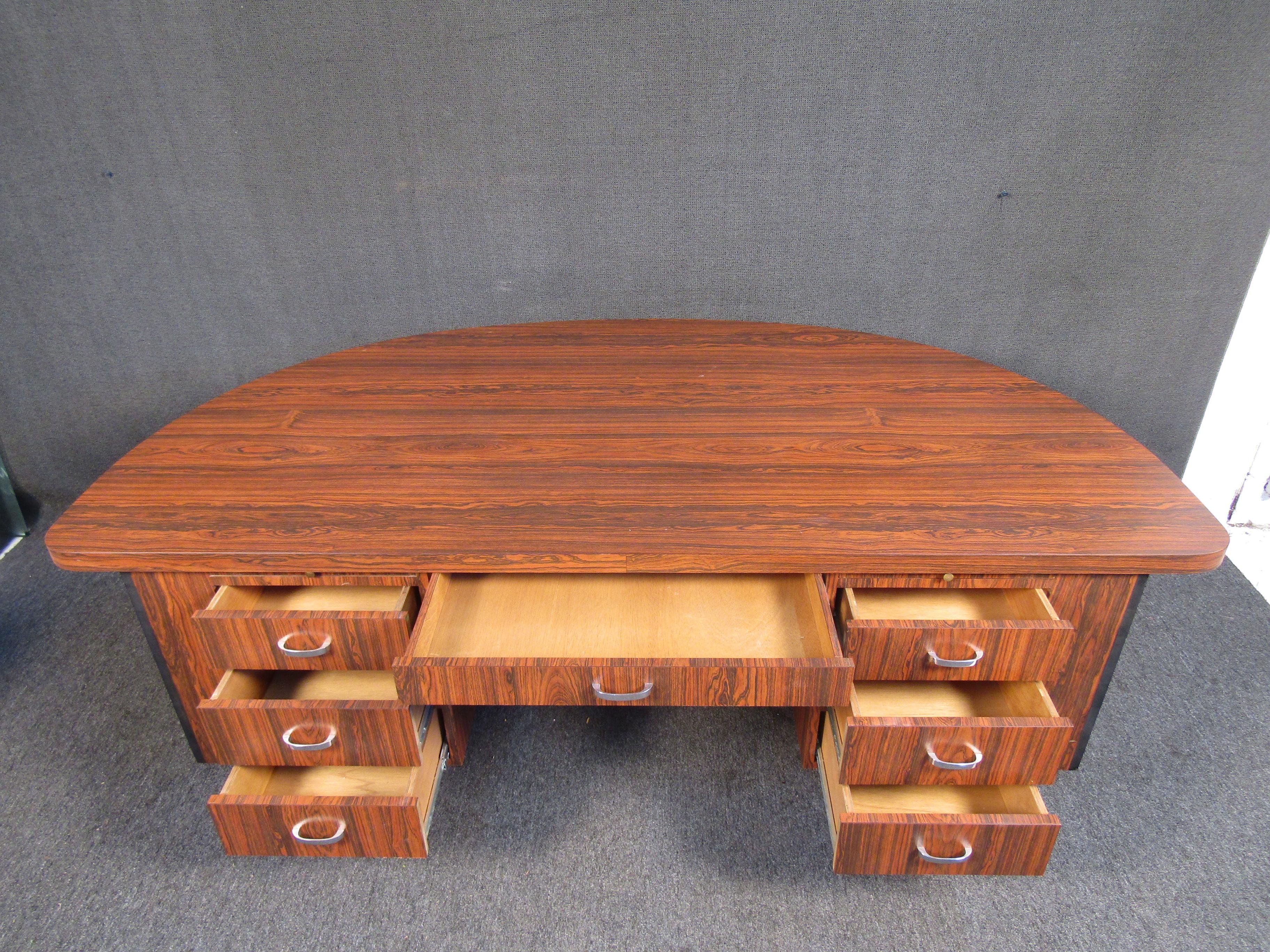 Vintage Rosewood Laminate Secretary Desk In Good Condition For Sale In Brooklyn, NY