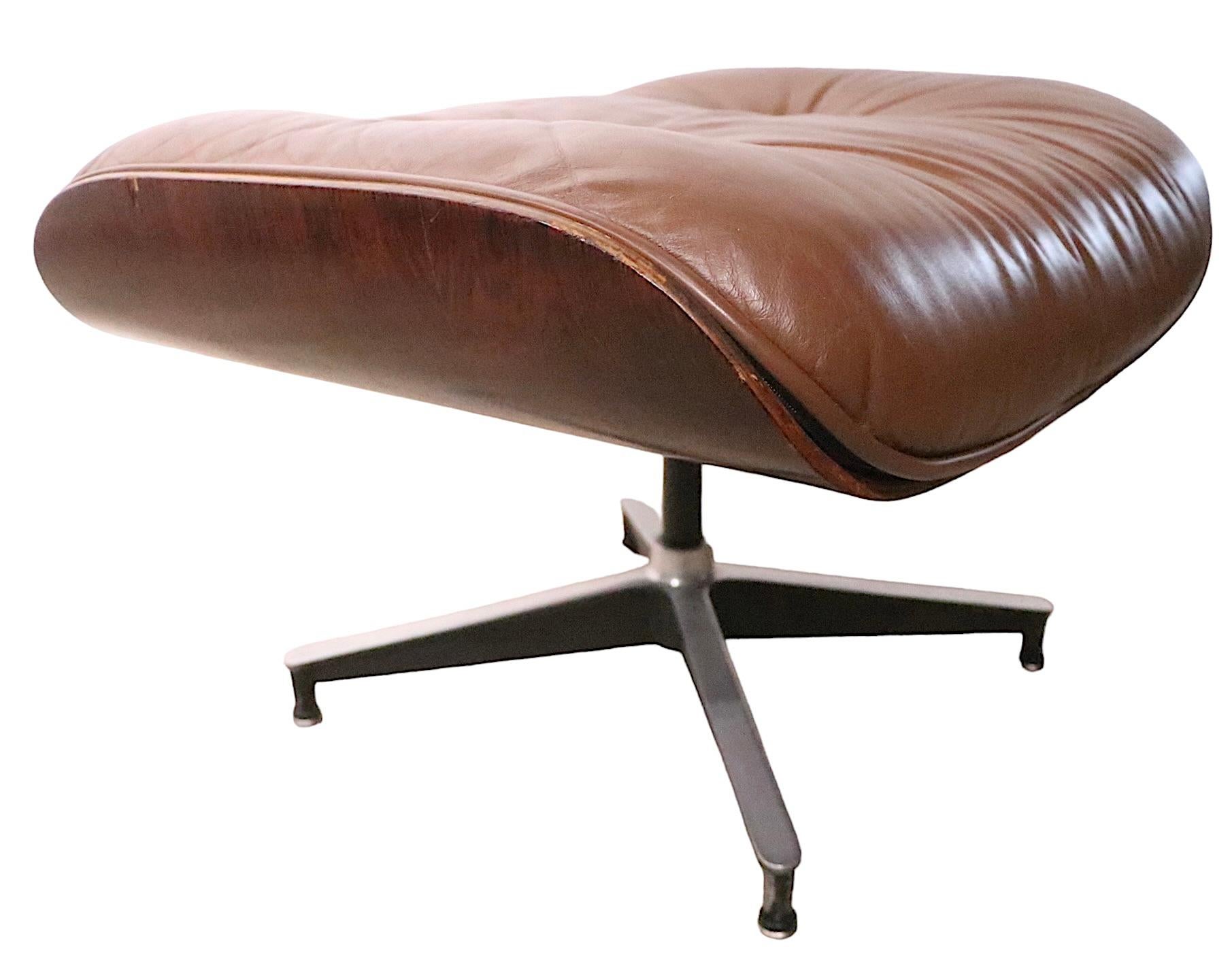 Vintage Rosewood Leather Eames Herman Miller 670 671 Lounge Chair and Ottoman In Good Condition In New York, NY