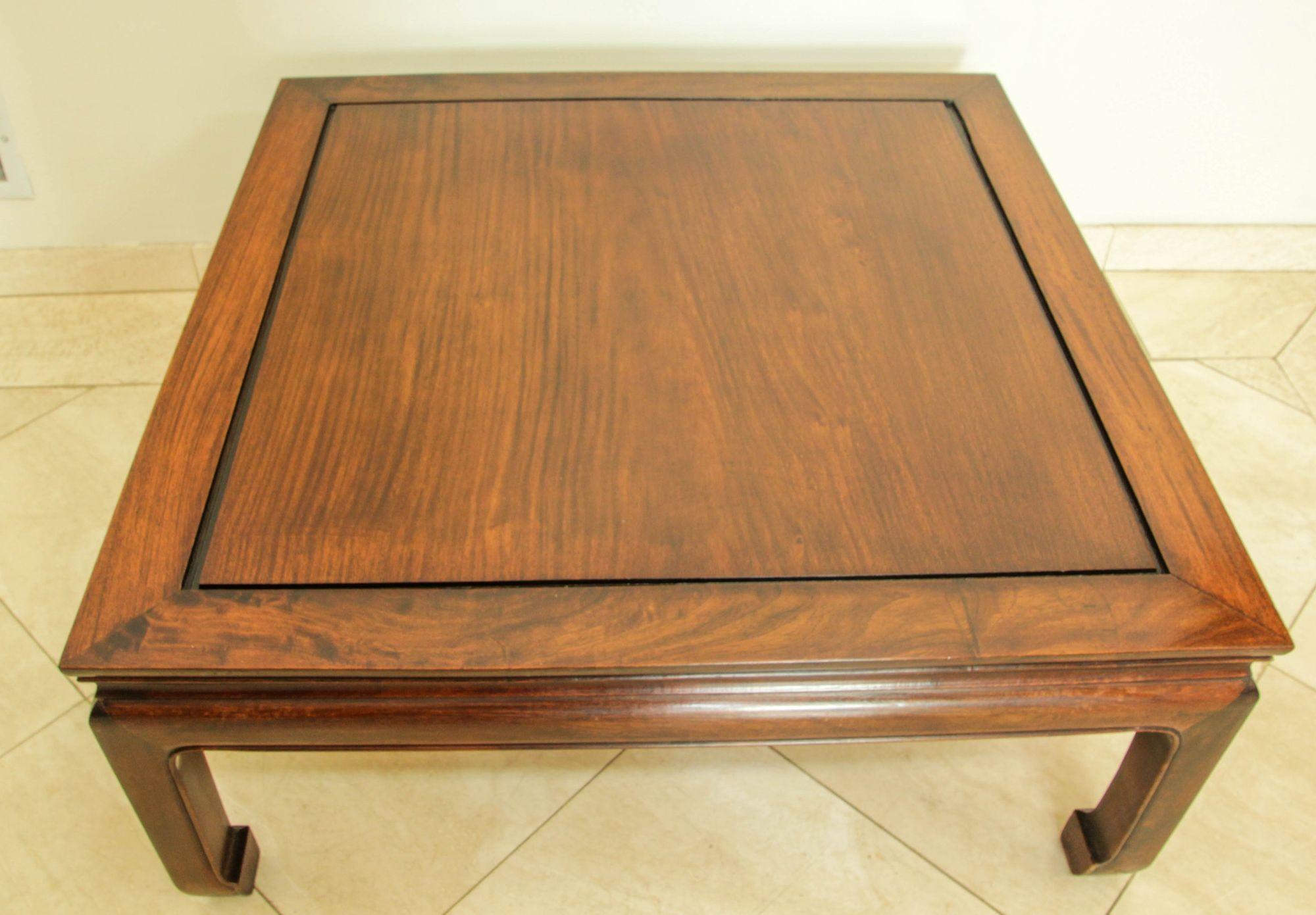 Fait main Table basse chinoise vintage de style Ming avec pieds en sabot de cheval en orme massif en vente