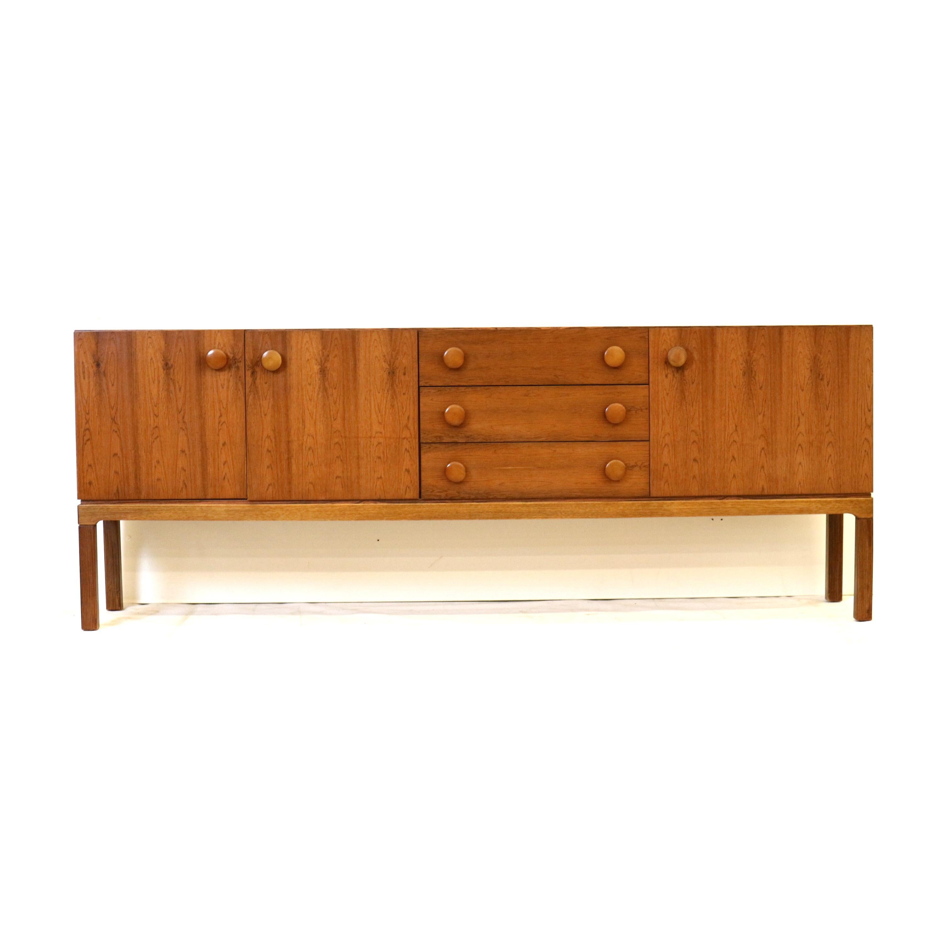 Milieu du XXe siècle Buffet vintage en bois de rose de Palette Möbel fabriqué dans les années 60 en vente