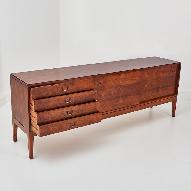 Aparador Vintage Rosewood de Robert Heritage para Archie Shine, Años 60 en venta 2