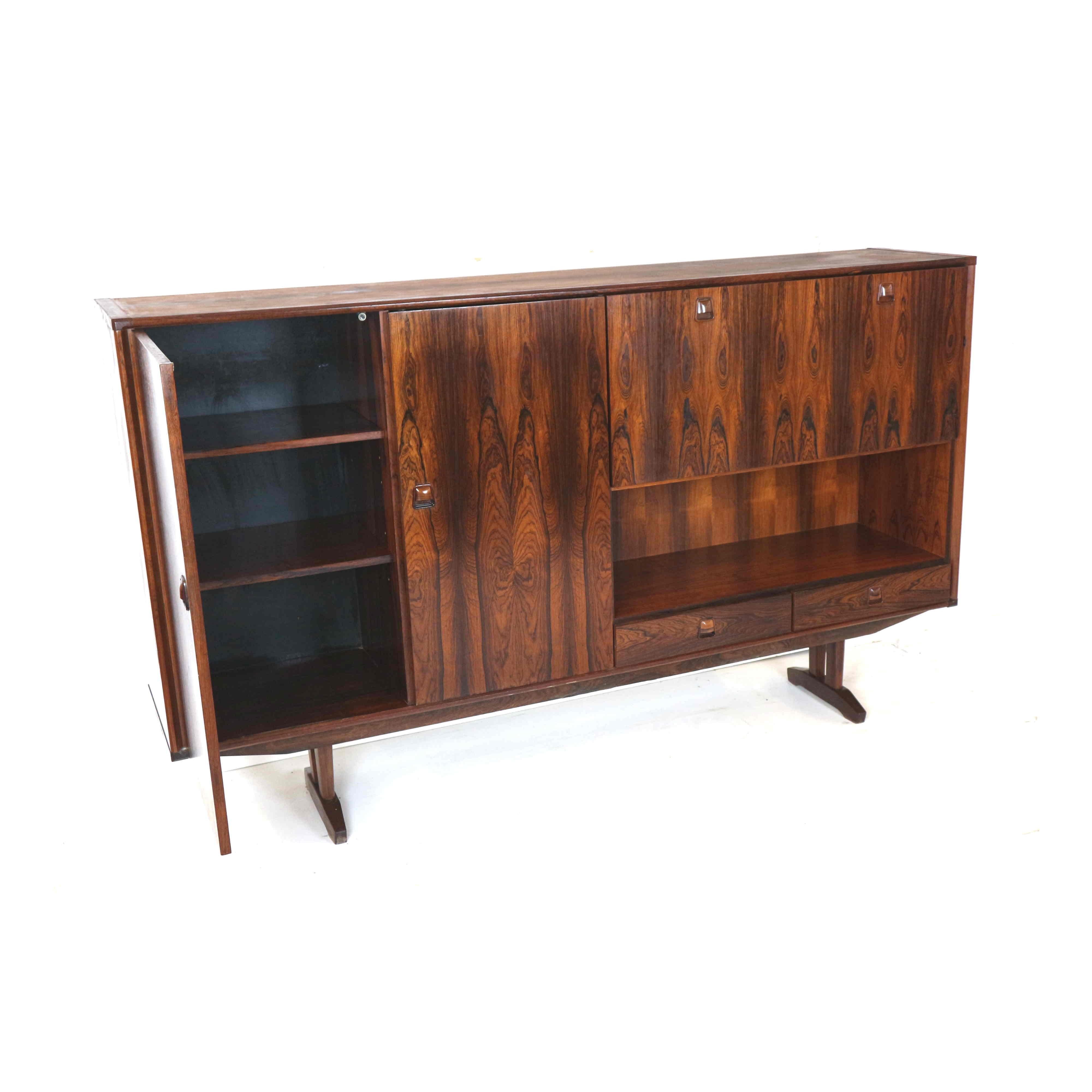Vintage rosewood sideboard highboard from Topform made in the 60s In Good Condition For Sale In Breda, NB
