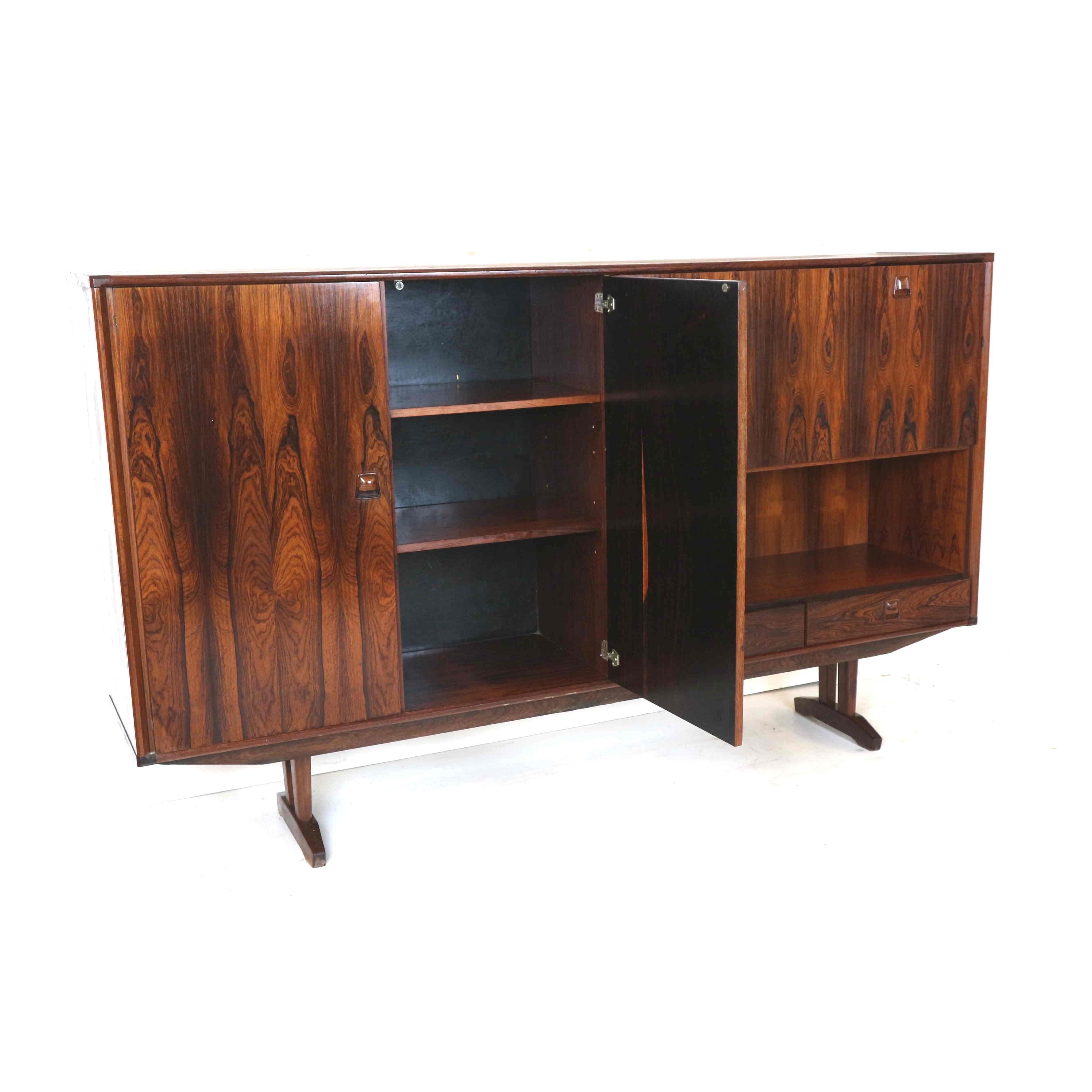 Rosewood Vintage rosewood sideboard highboard from Topform made in the 60s For Sale