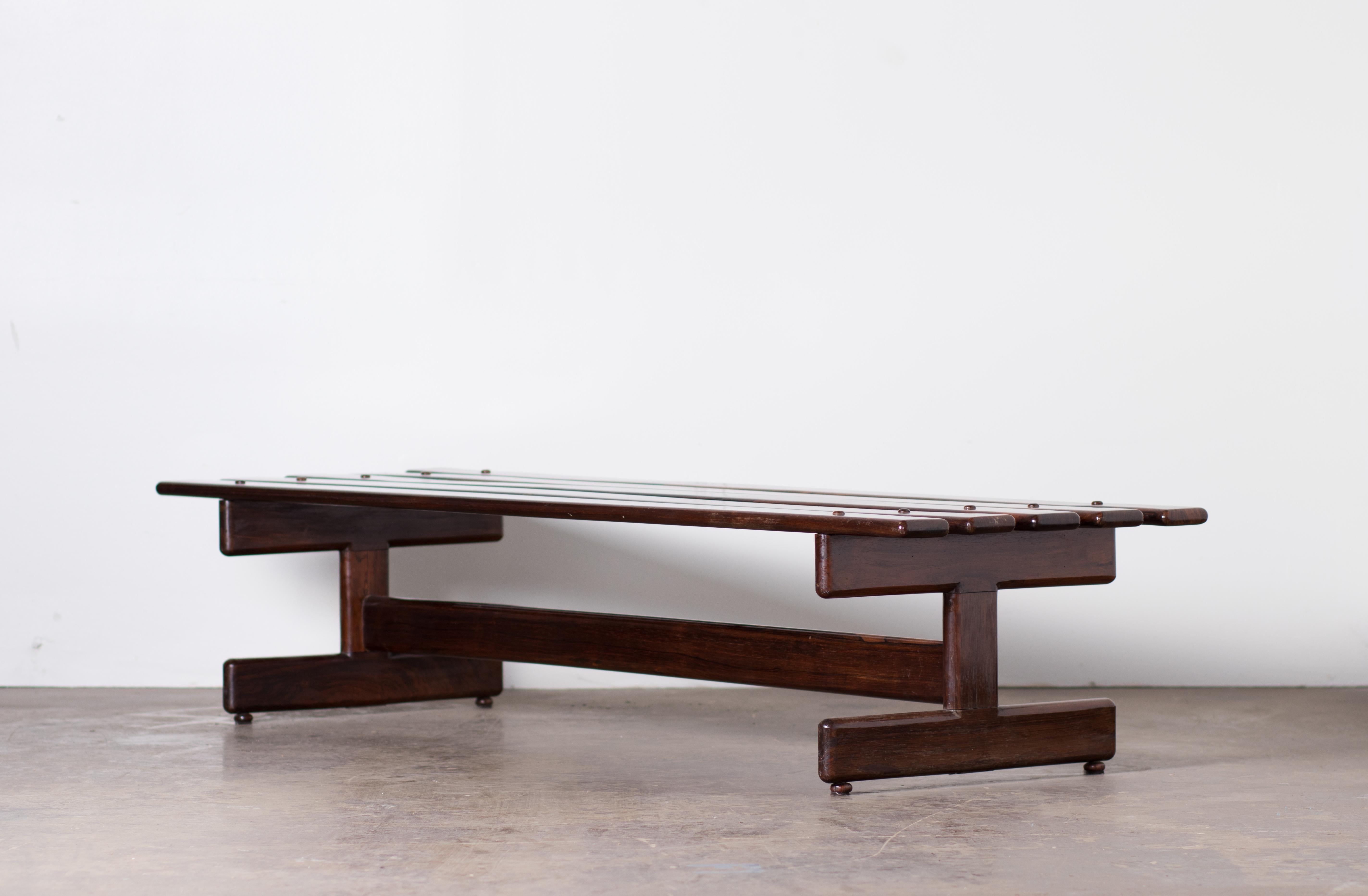 Mid-Century Modern Vintage Rosewood Slatted Bench by Cantu Moveis, 1960s, Midcentury Brazilian For Sale