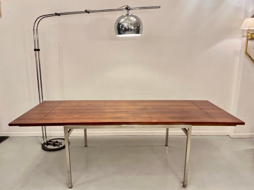 Table de salle à manger à rallonge vintage en bois de rose et acier des années 1960 12