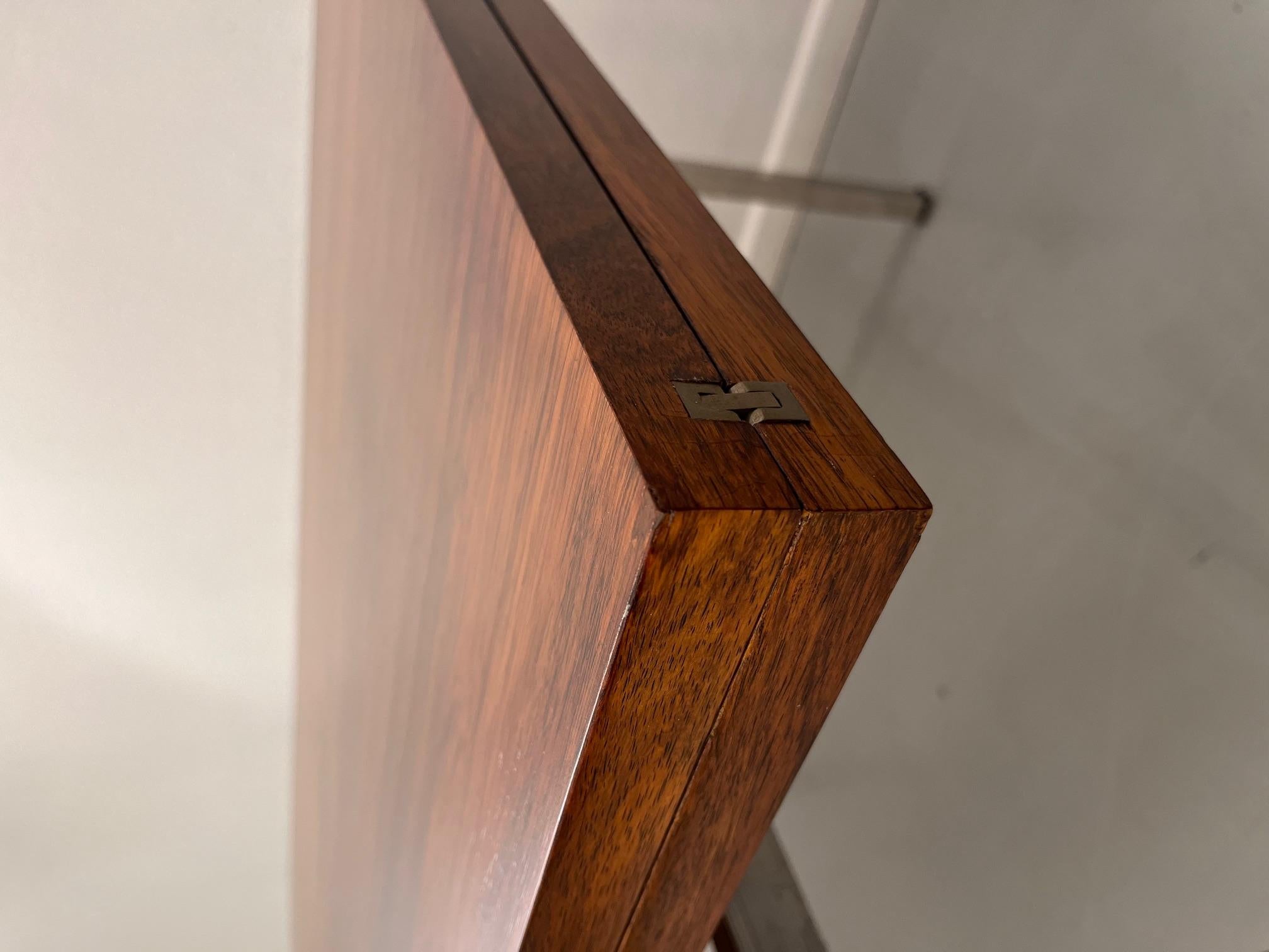 Table de salle à manger à rallonge vintage en bois de rose et acier des années 1960 13