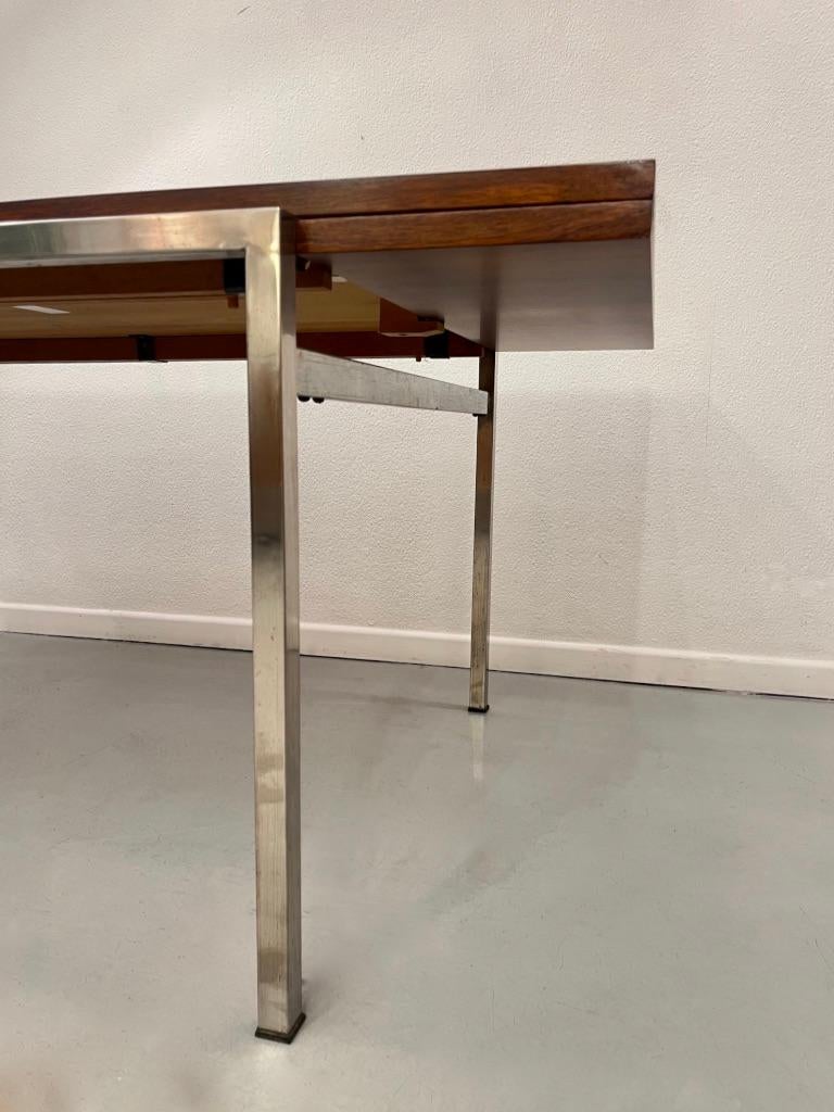 Table de salle à manger à rallonge vintage en bois de rose et acier des années 1960 14