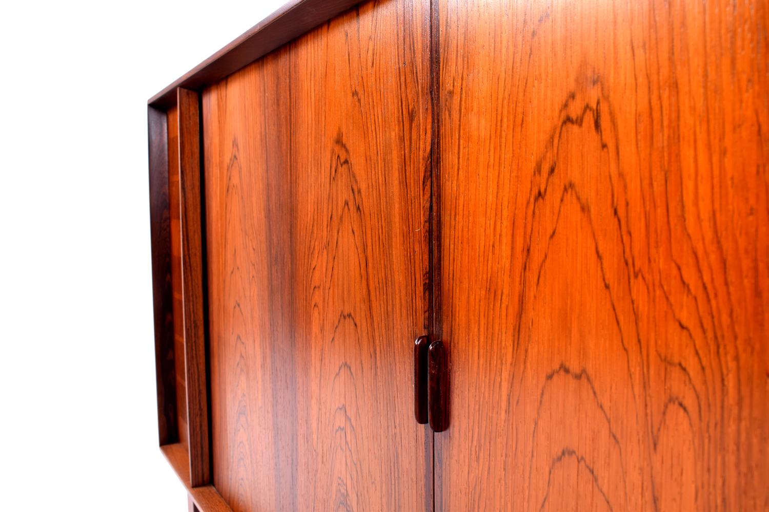 Vintage Rosewood Stereo Cabinet from Bang & Olufsen 6