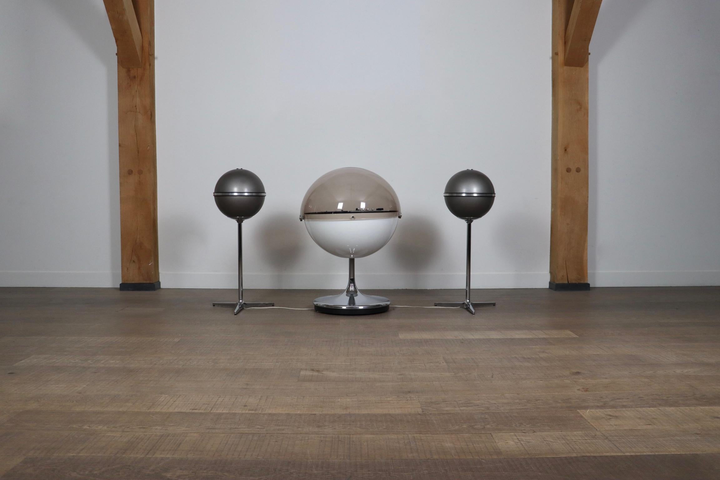 Introducing the incredible Vision 2000 Hi-Fi system by Rosita designed by renowned Thilo Oerke in Germany, 1971.
A true space age icon which fits the design era perfectly. The spherical sound system is based on a chrome tulip base, and combined with