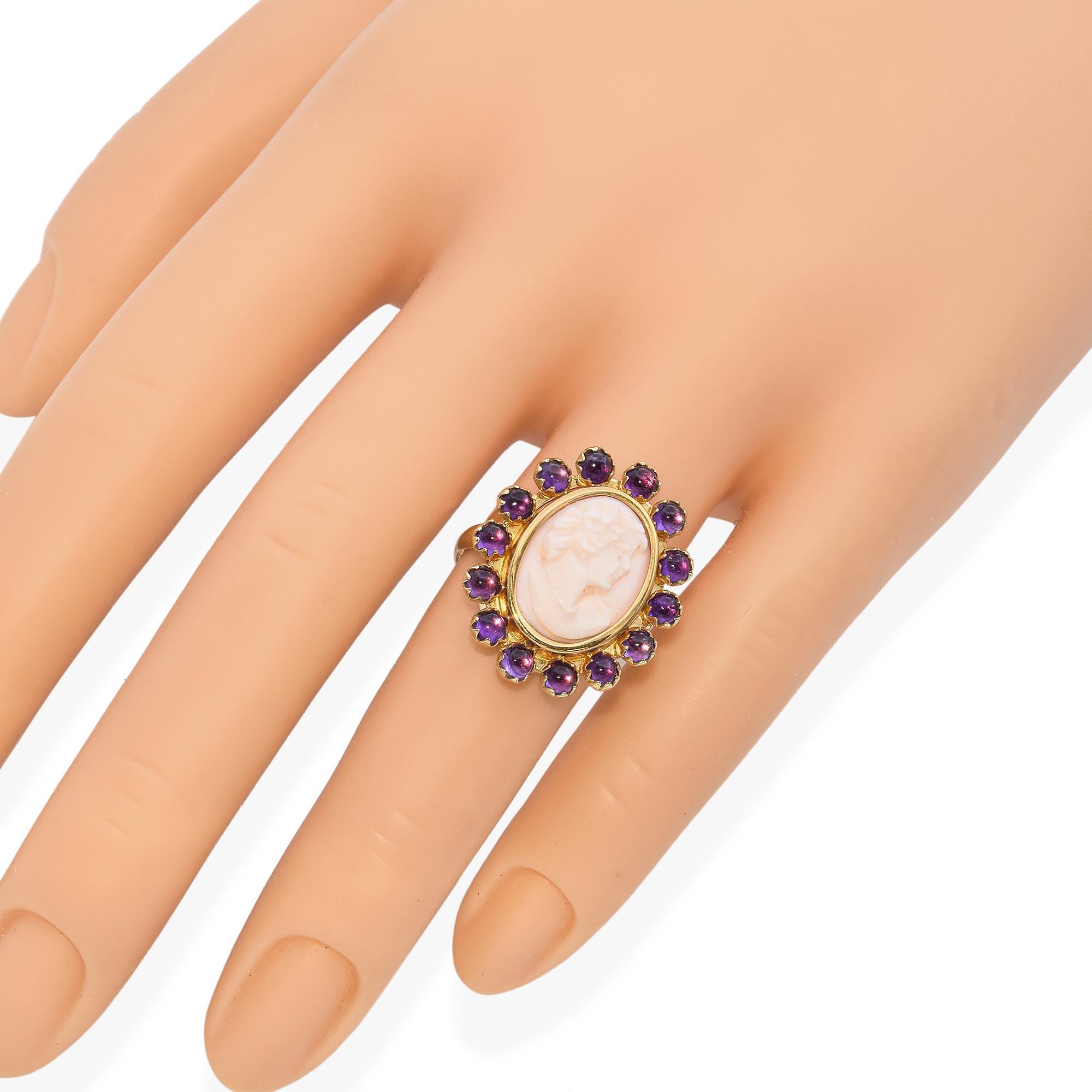 Vintage Rossana Italien 14K Gelbgold Rosa Muschel-Kamee Amethyst-Cabochon-Ring im Zustand „Gut“ in New York, NY