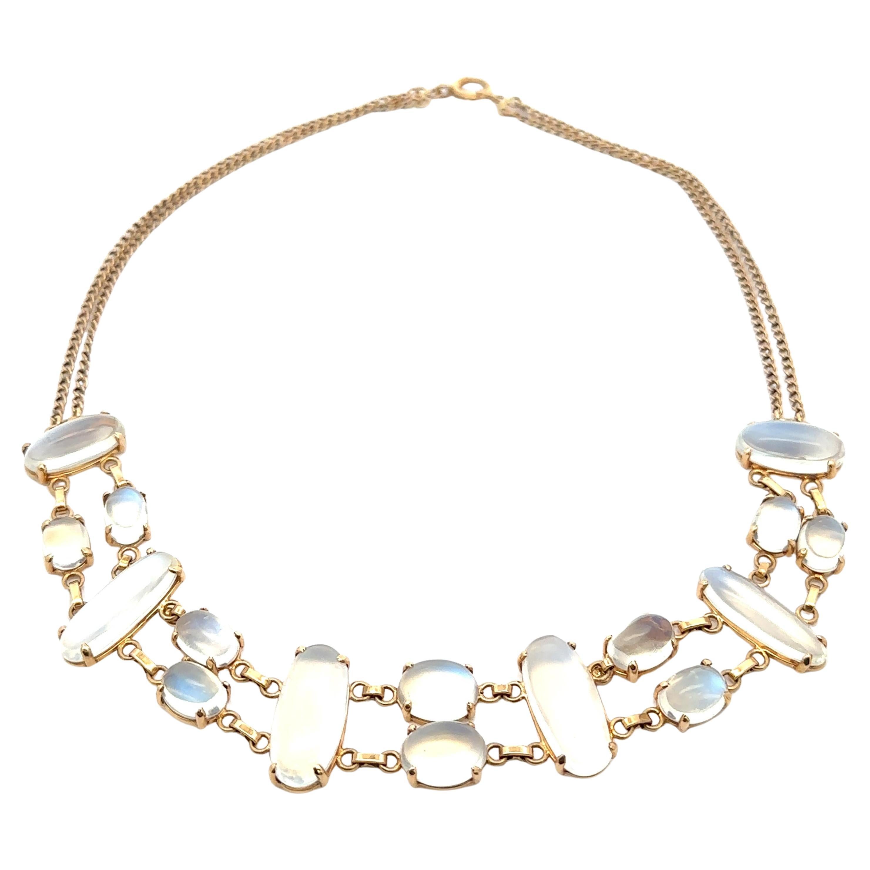 Vintage Rosy Yellow Gold Oval Blue Moonstone 15" Dual Curb Link Collar Necklace For Sale