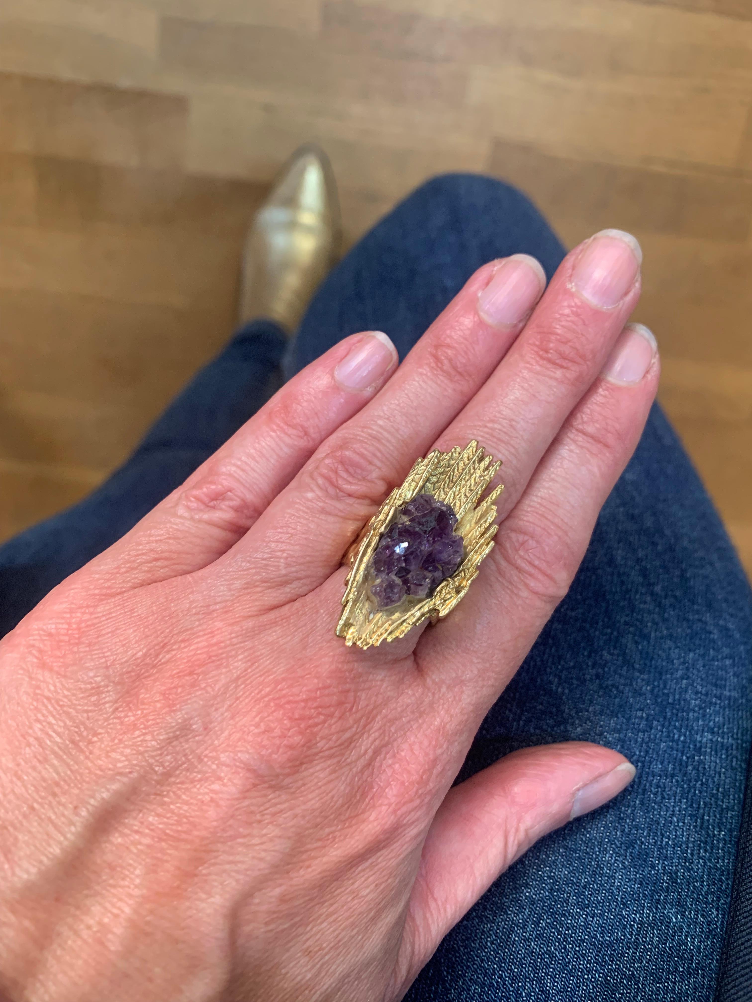 Vintage Rough Amethyst 18 Carats Yellow Gold Ring In Good Condition In Paris, FR