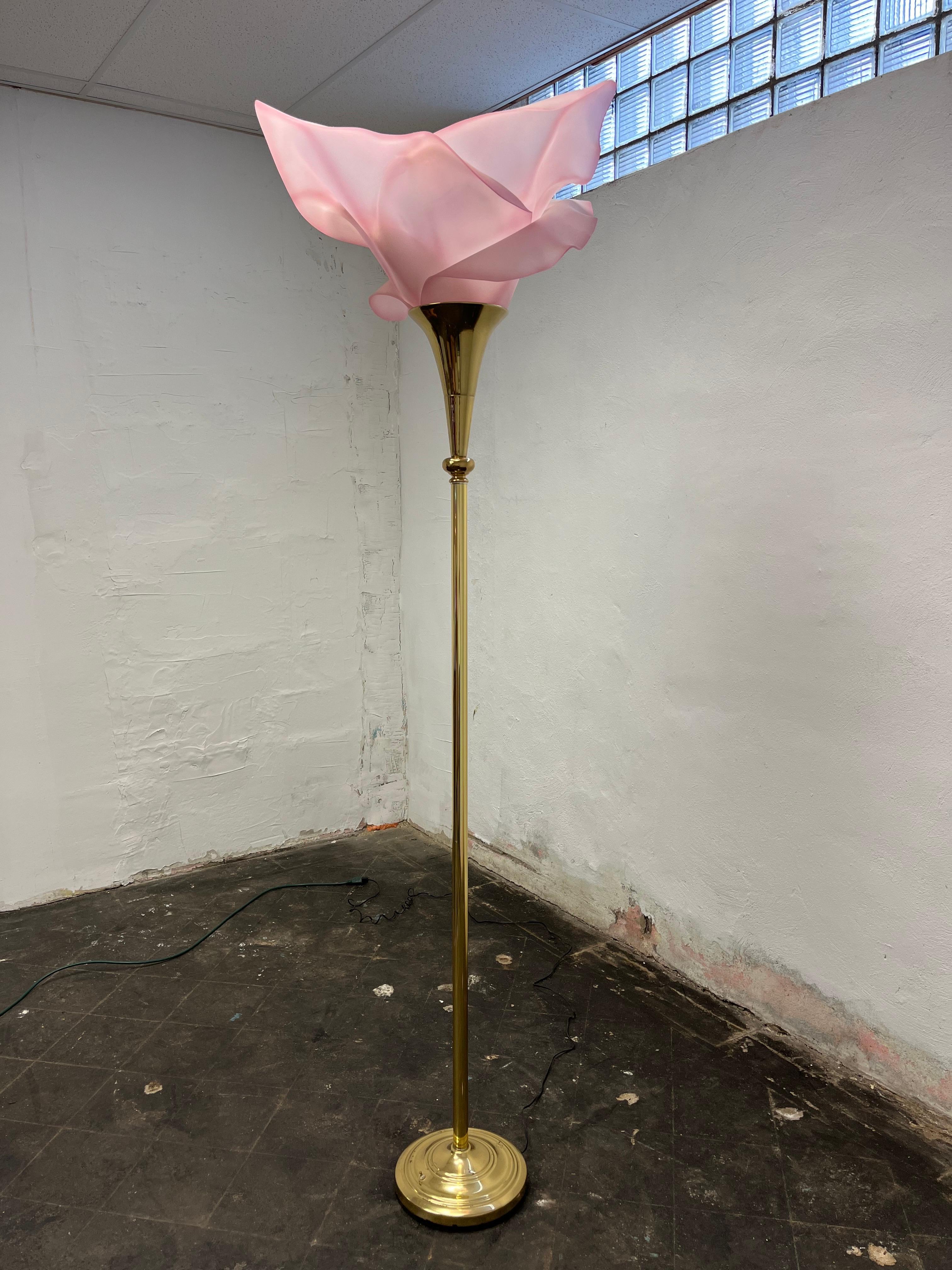Post-Modern Vintage Rougier Style Acrylic Flower Brass Floor Lamp For Sale