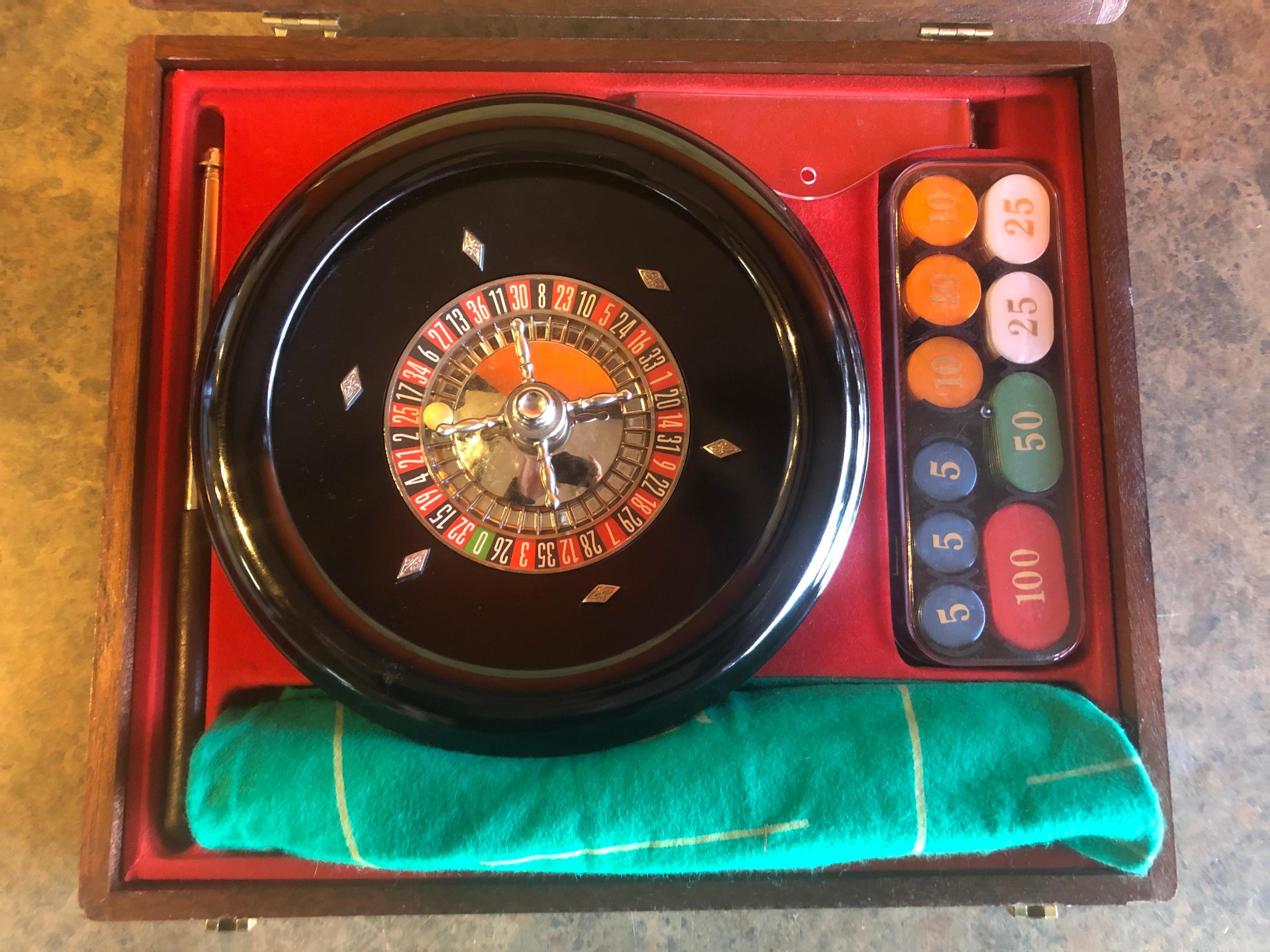 Vintage Roulette Set in Case by Rottgames 3