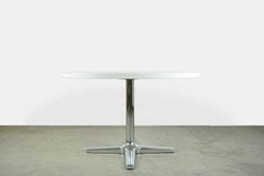 Vintage round 4-5- persons dining table by Pastoe, 1970s