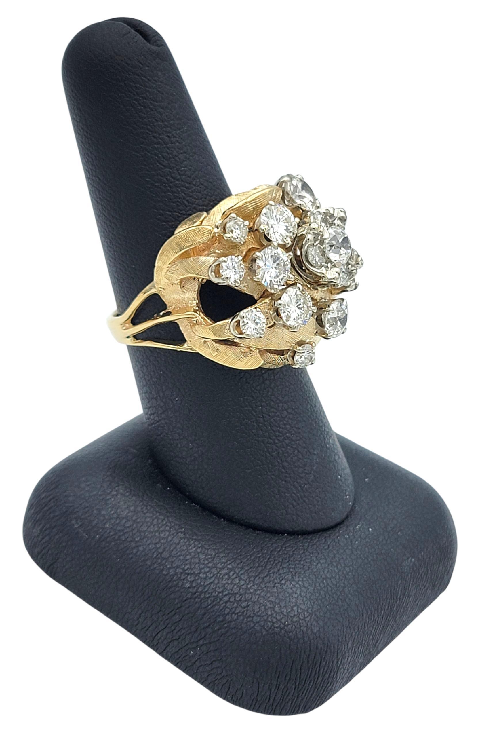 Vintage Round und Old European Cut Diamond Domed Cluster Ring in 14 Karat Gold im Angebot 6