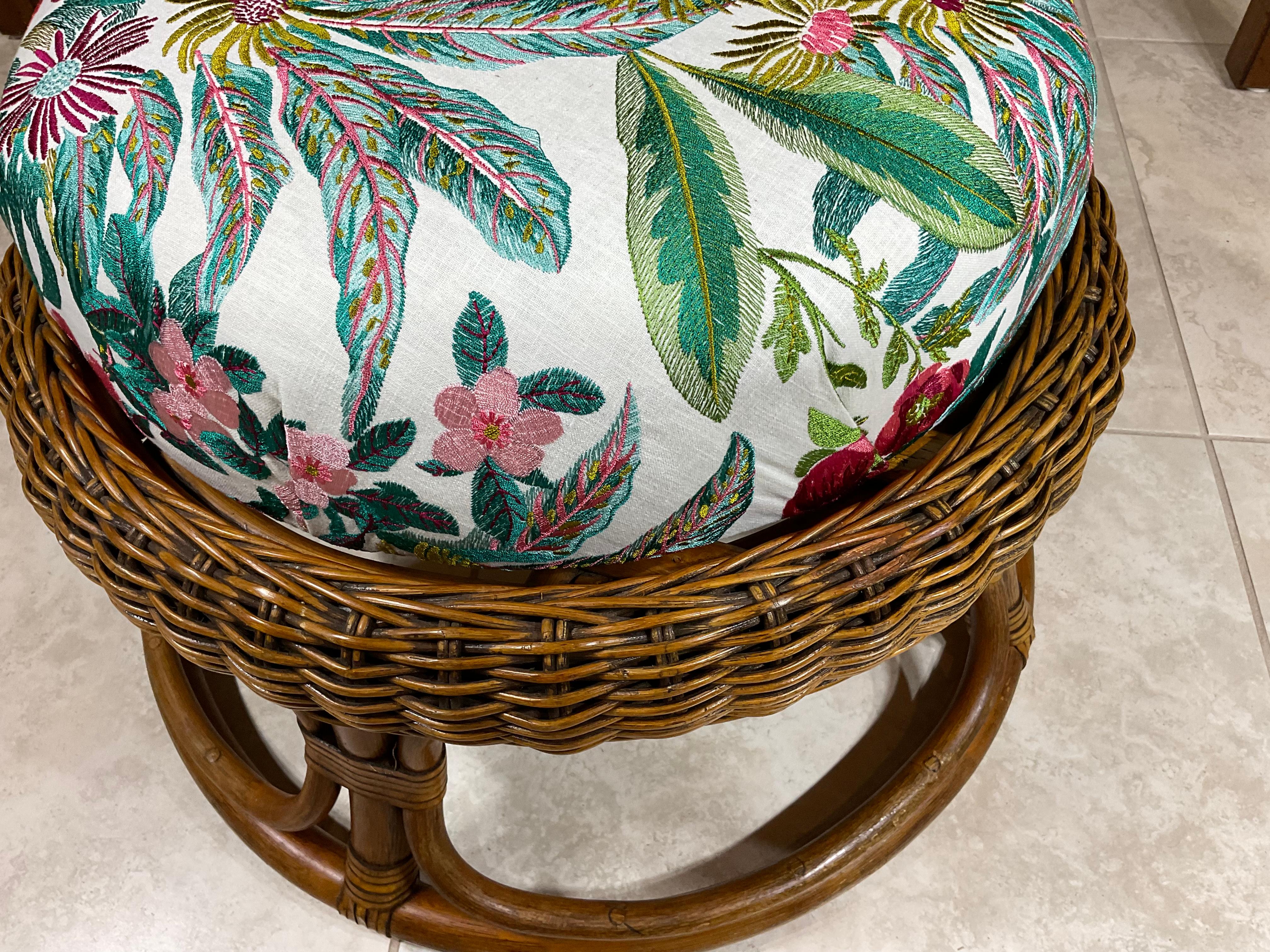 Vintage Round Bamboo Tropical Style Stool 2