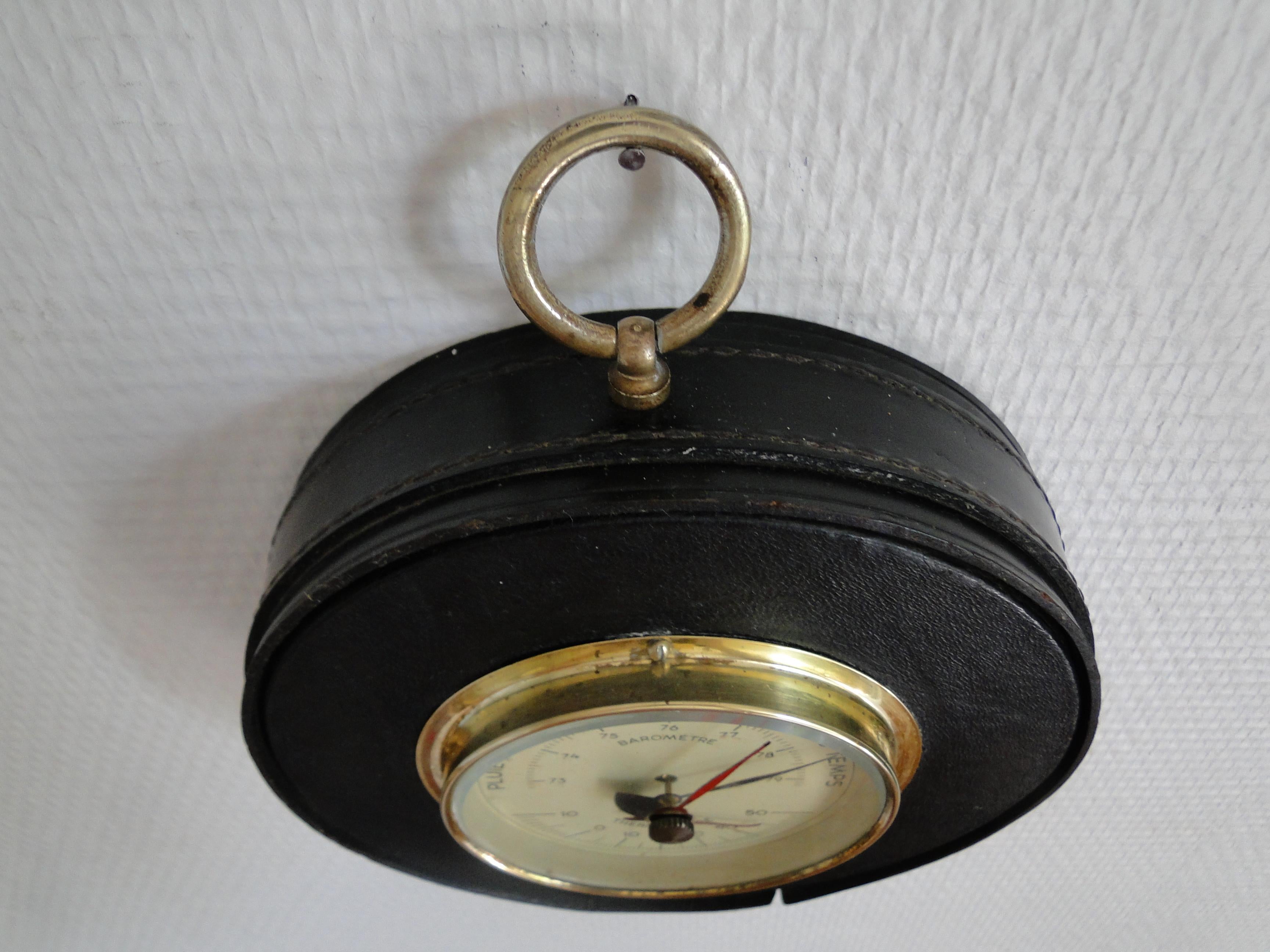 Jacques Adnet  Round Barometer in Black Leather and Brass France  In Good Condition In Lège Cap Ferret, FR