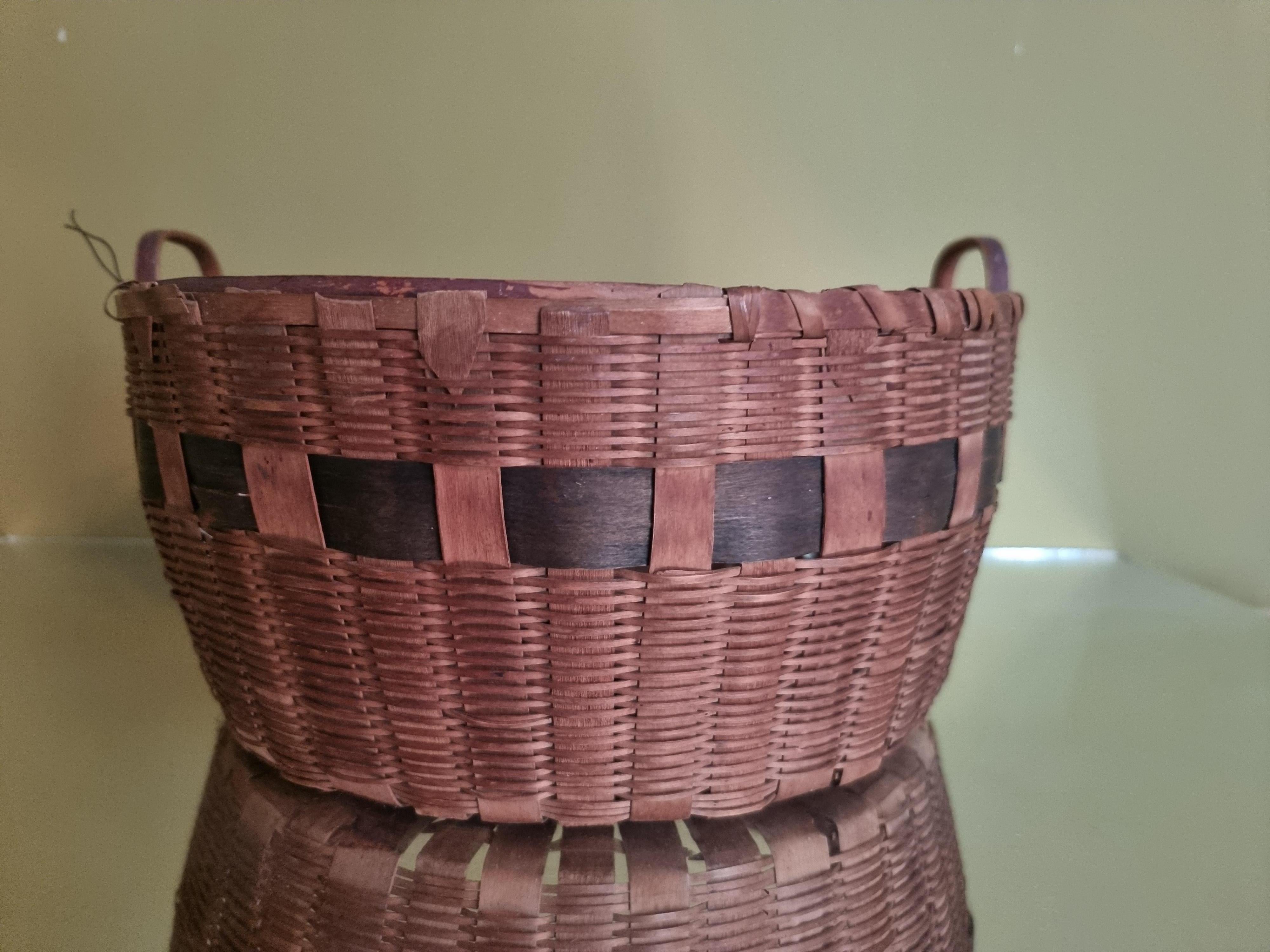 Vintage Round Basket with Two Handles, USA, 20th Century For Sale 1