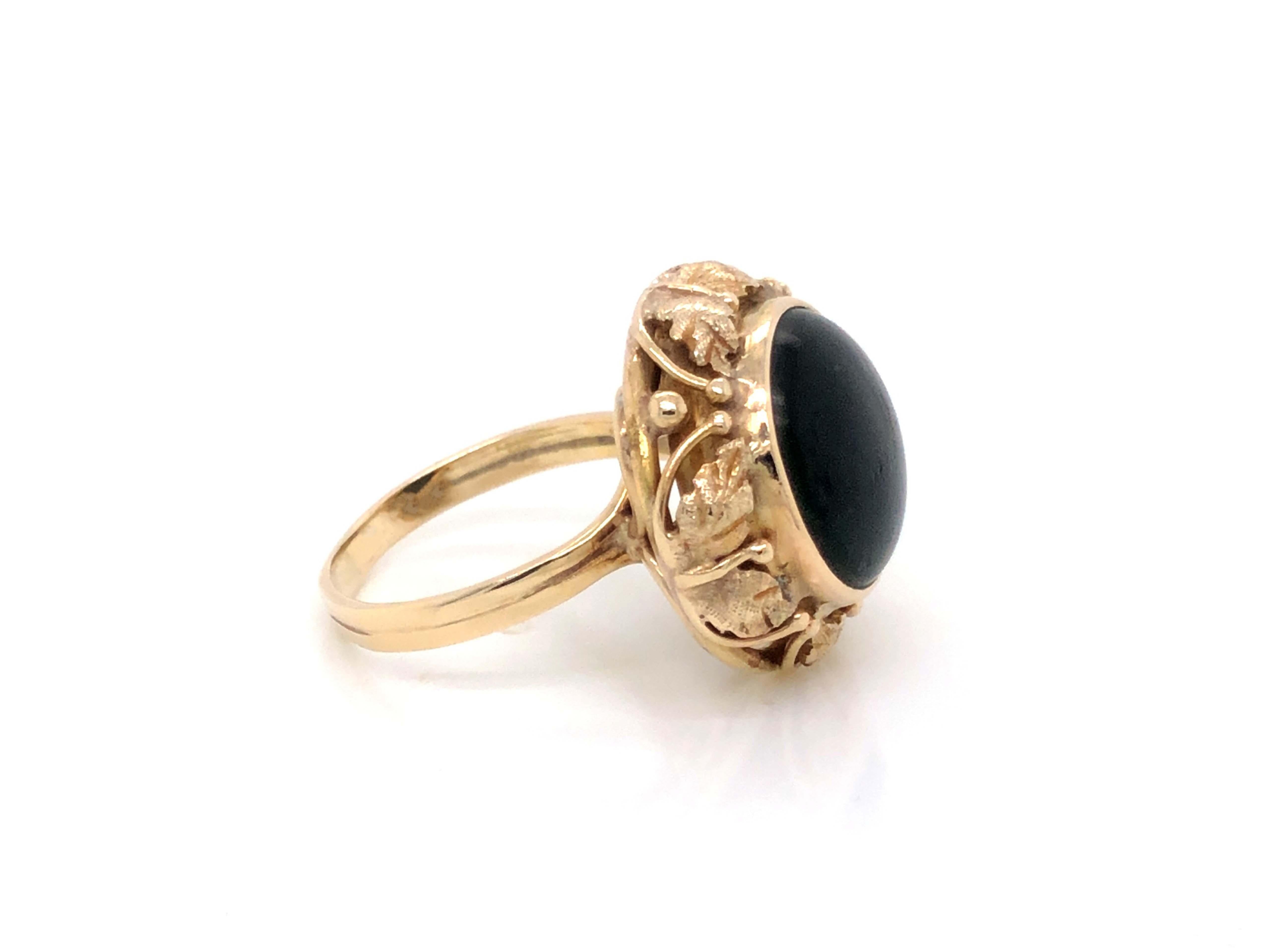 Round Cut Vintage Round Black Jade Ring with Leaf Design, 14k Yellow Gold