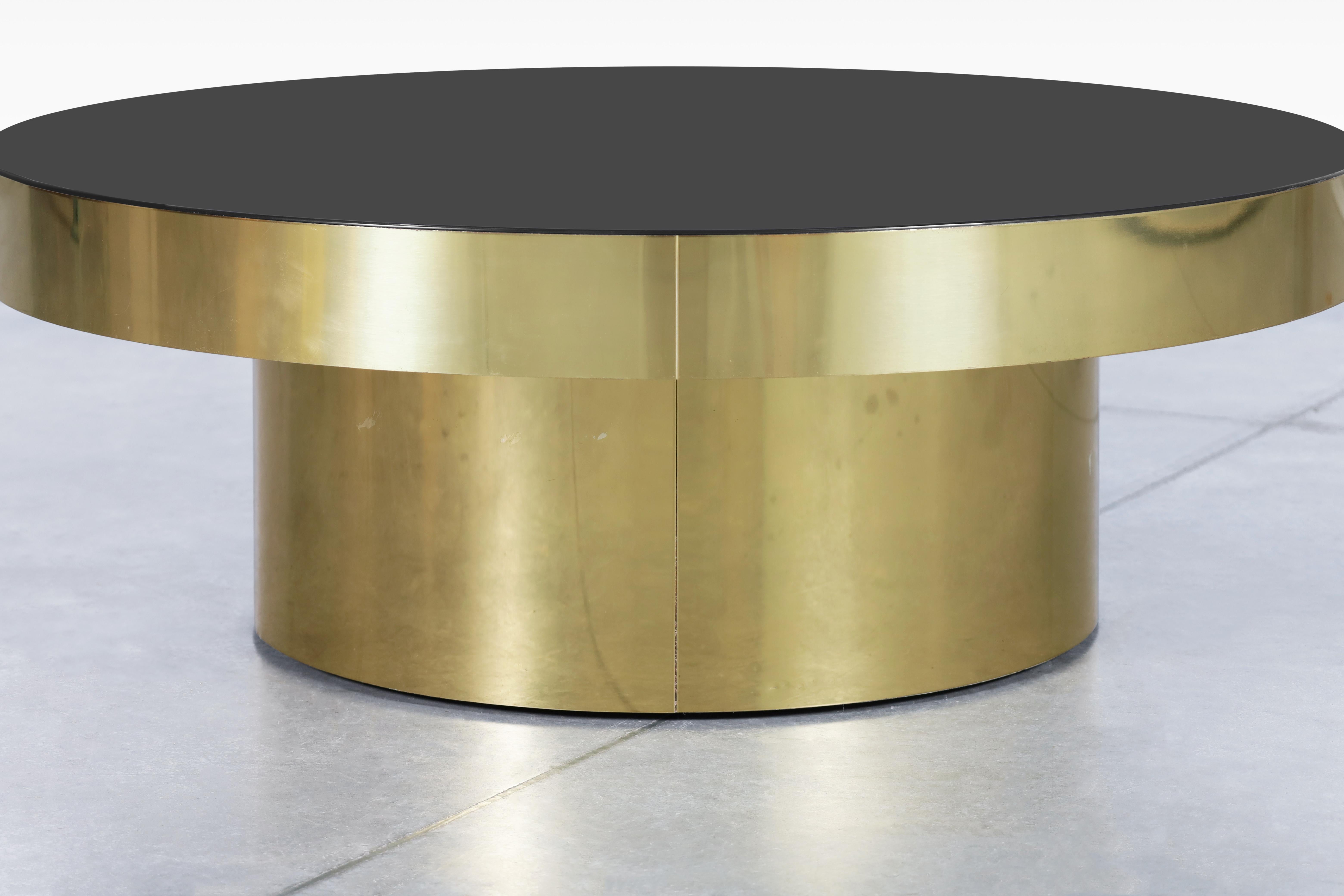Mid-Century Modern Vintage Round Brass and Smoked Glass Coffee Table For Sale