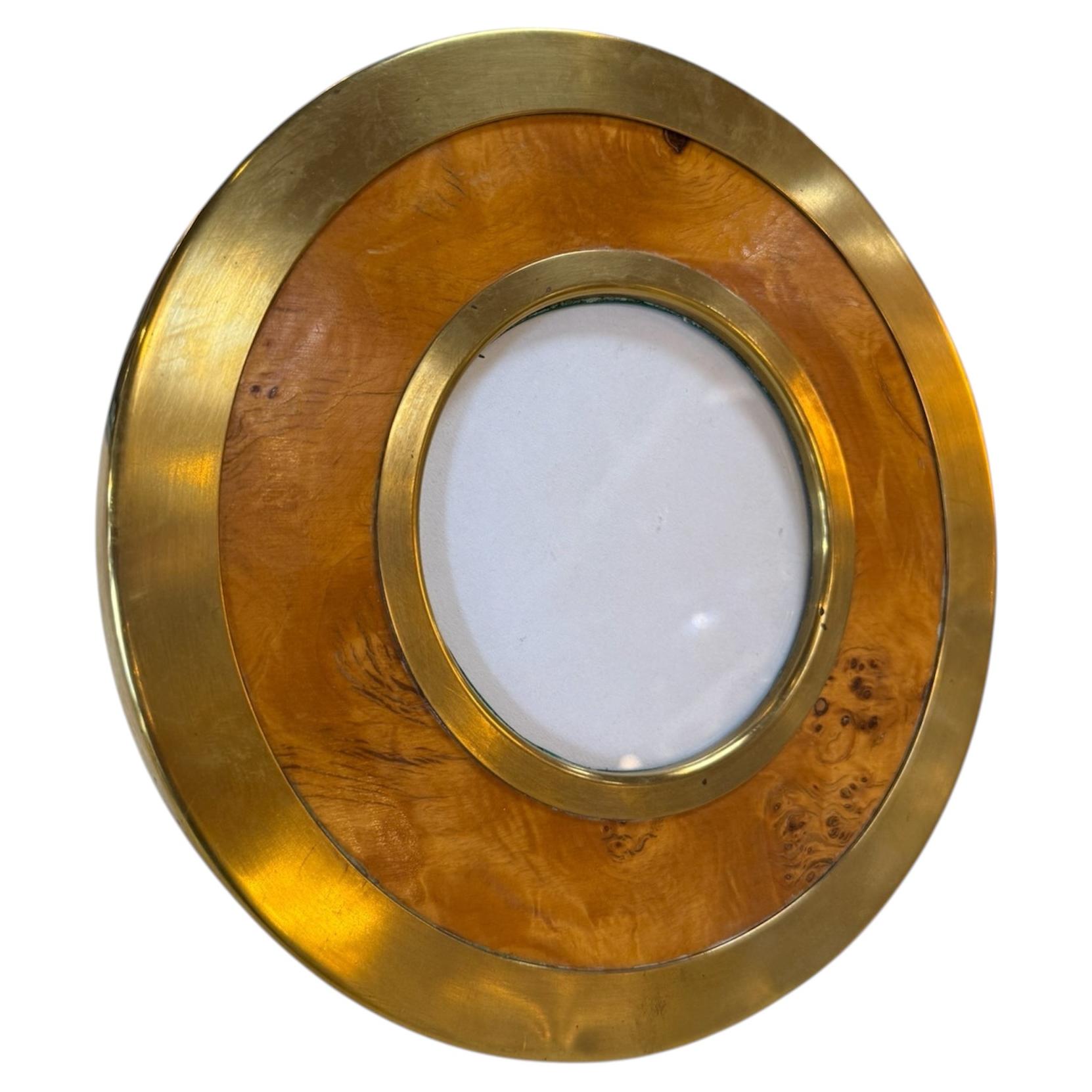 Vintage Round Brass & Burl Wood Bilderrahmen im Angebot