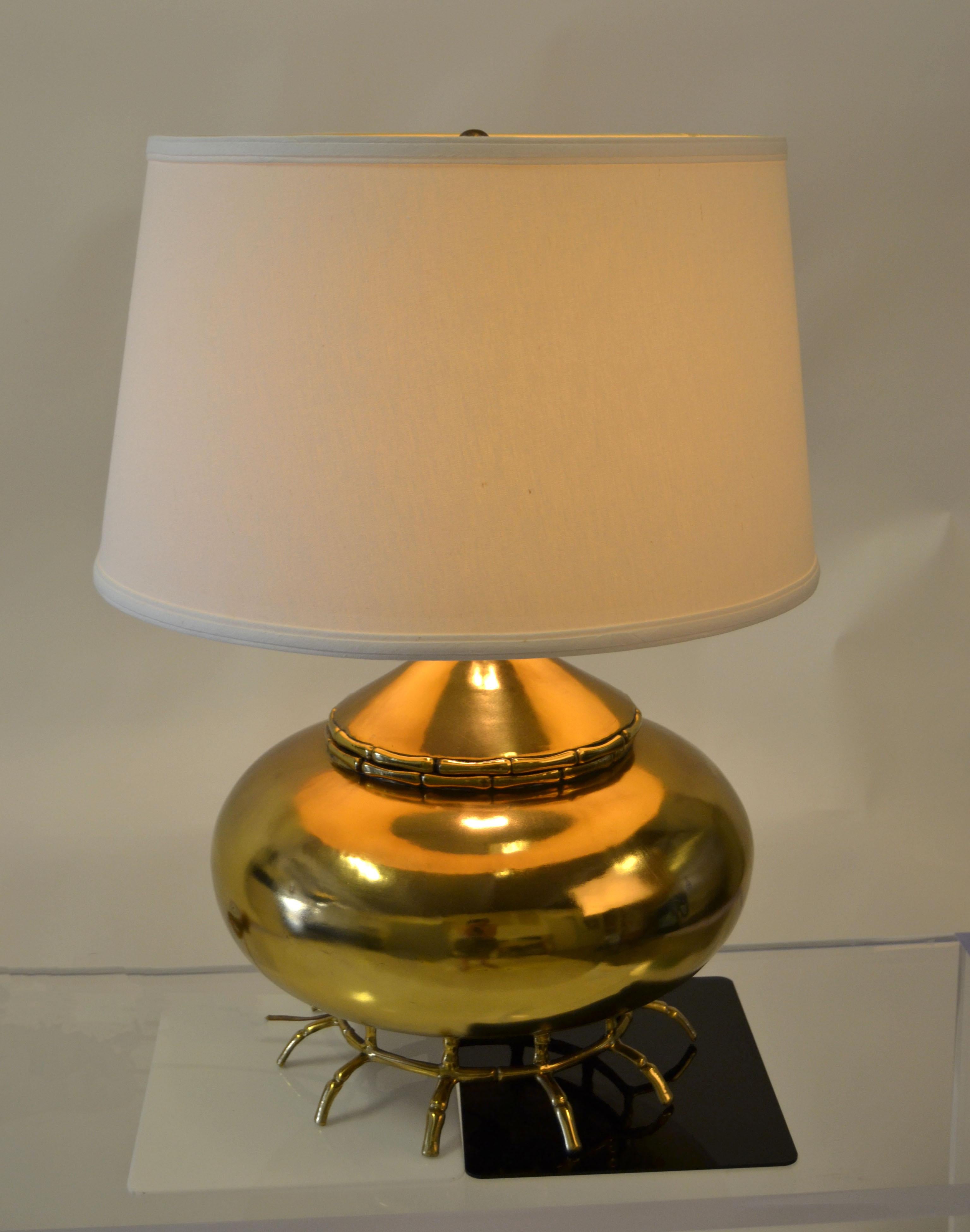 Vintage Round Brass Table Lamp Spider Legs Mid-Century Modern, 1970 For Sale 5