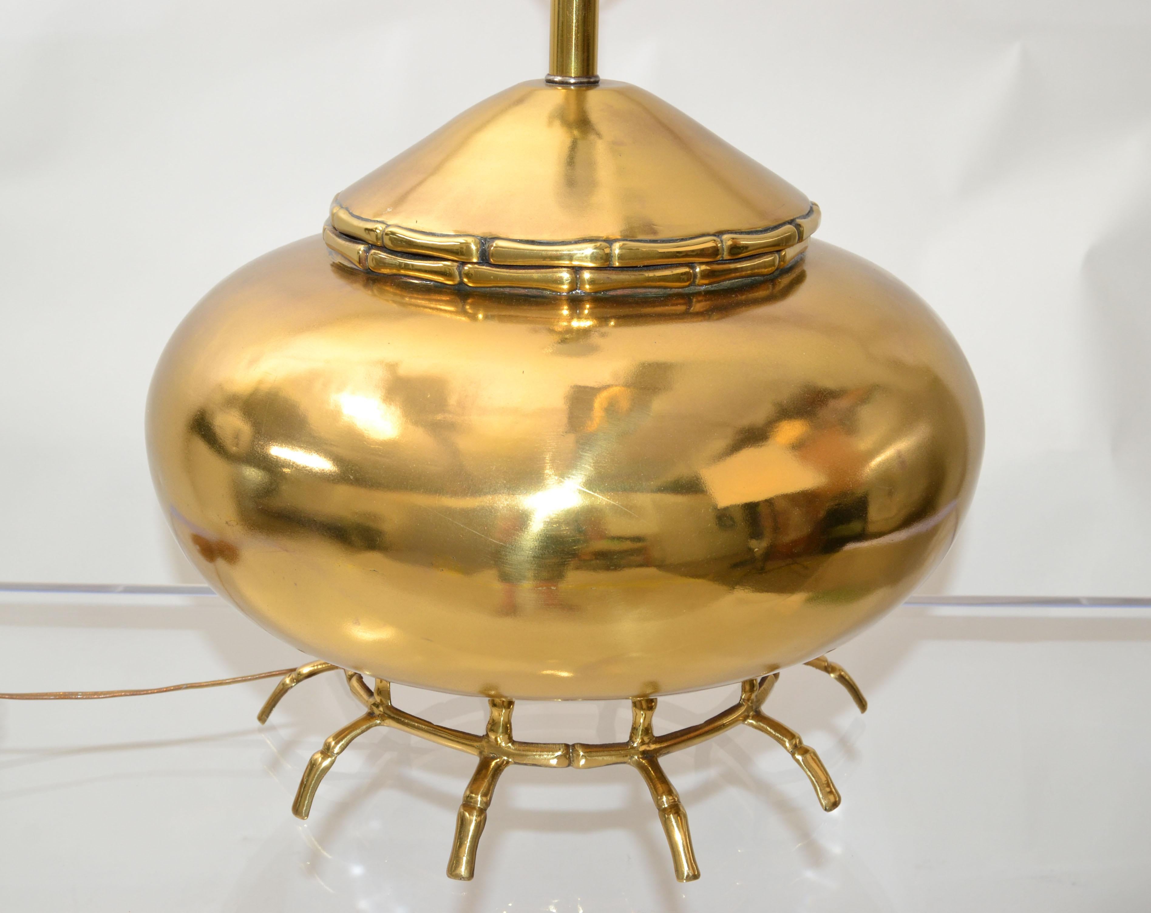 American Vintage Round Brass Table Lamp Spider Legs Mid-Century Modern, 1970 For Sale