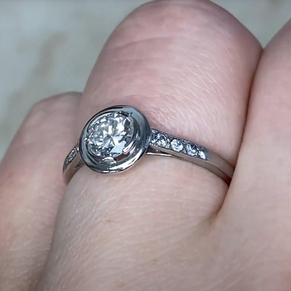 Donna Anello di fidanzamento vintage con diamante a taglio brillante rotondo (circa 0,5 carati) in platino in vendita