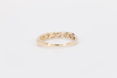 Vintage Round Brilliant Diamonds in 18k Yellow Gold Band