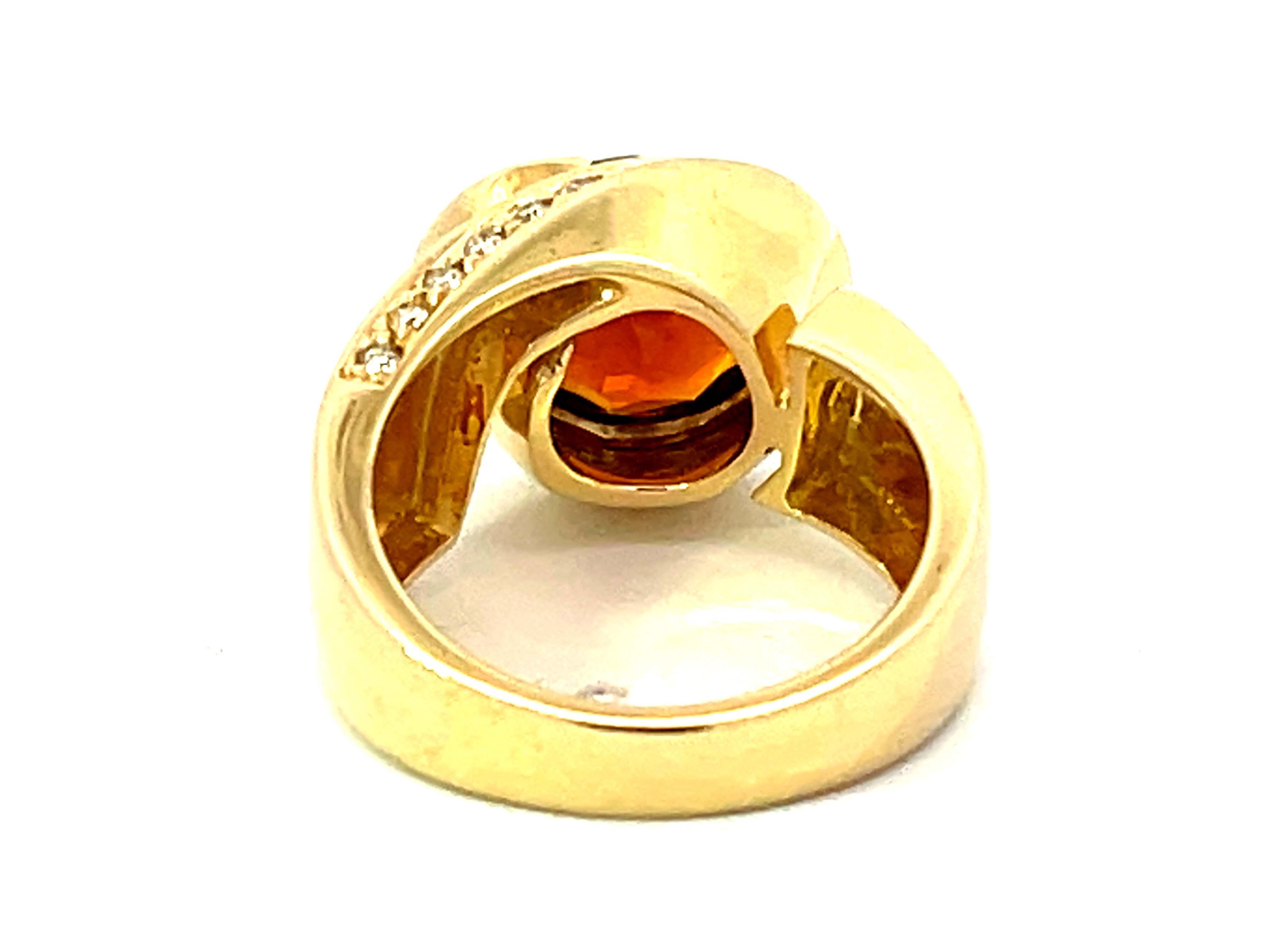 Vintage Round Citrine Diamond Halo Ring in 14k Yellow Gold For Sale 1