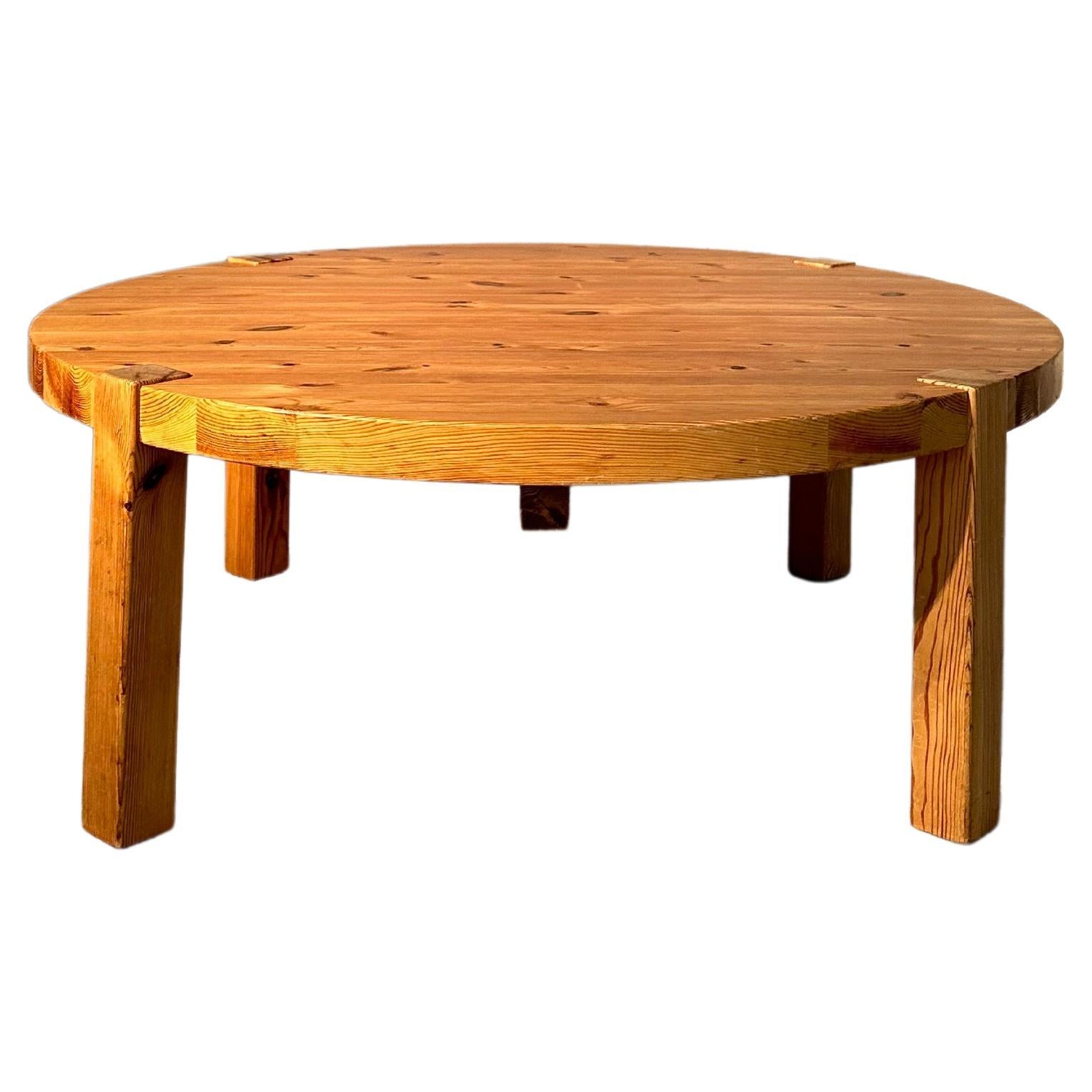 Vintage Round Coffee Table For Sale