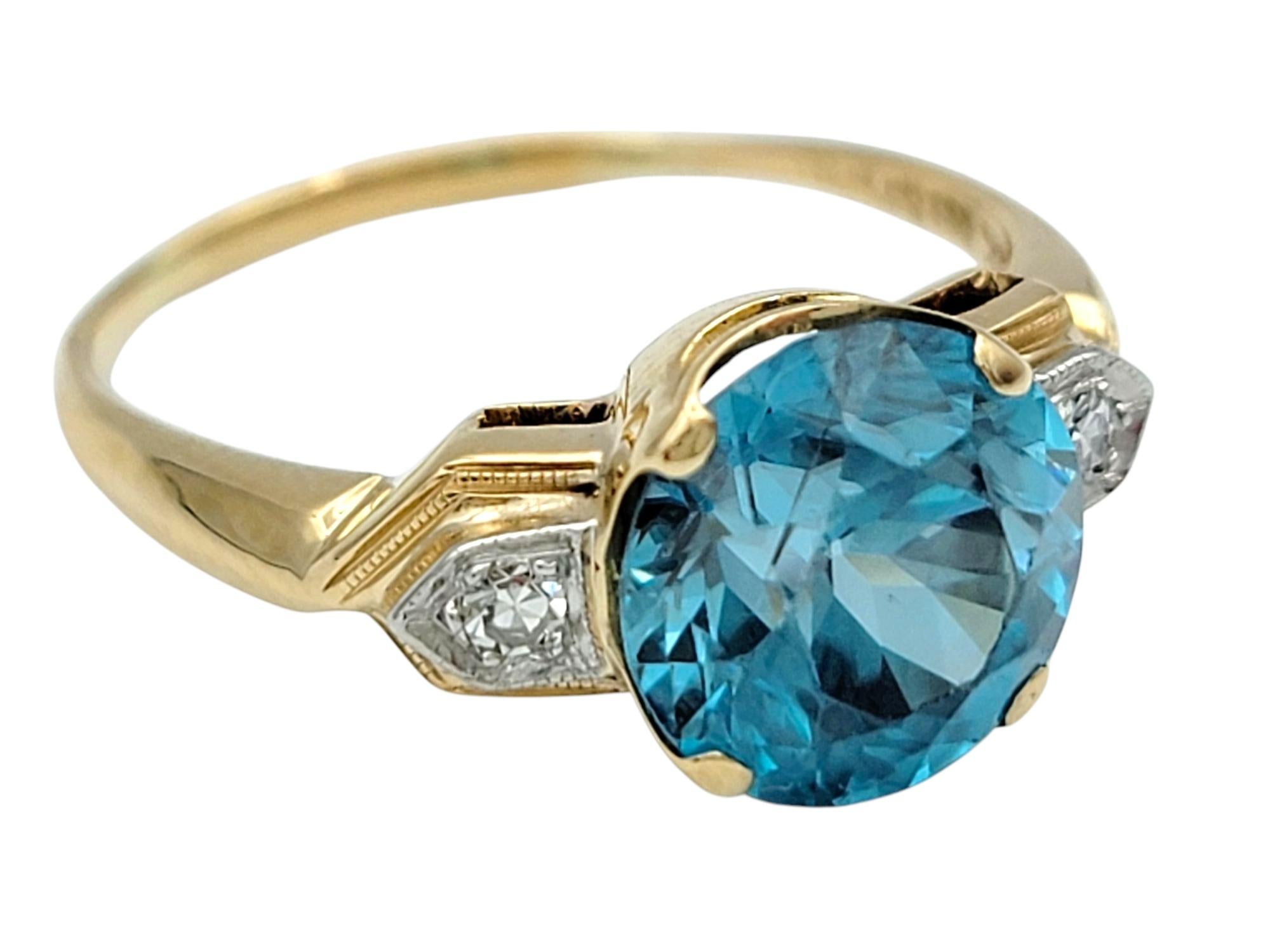 Vintage Round Cut Blue Zircon and Diamond Three-Stone Ring 14 Karat Yellow Gold In Good Condition For Sale In Scottsdale, AZ