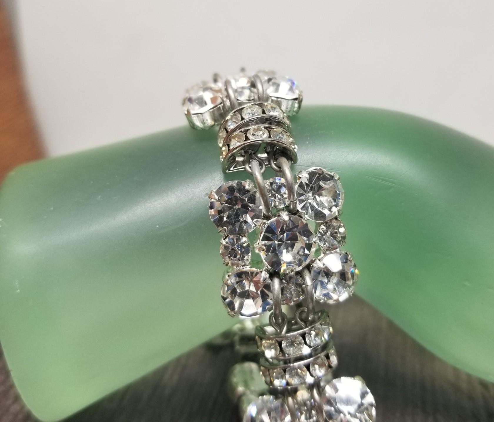 Vintage Round-Cut Crystal Bracelet with Hidden Clasp In Excellent Condition In Los Angeles, CA