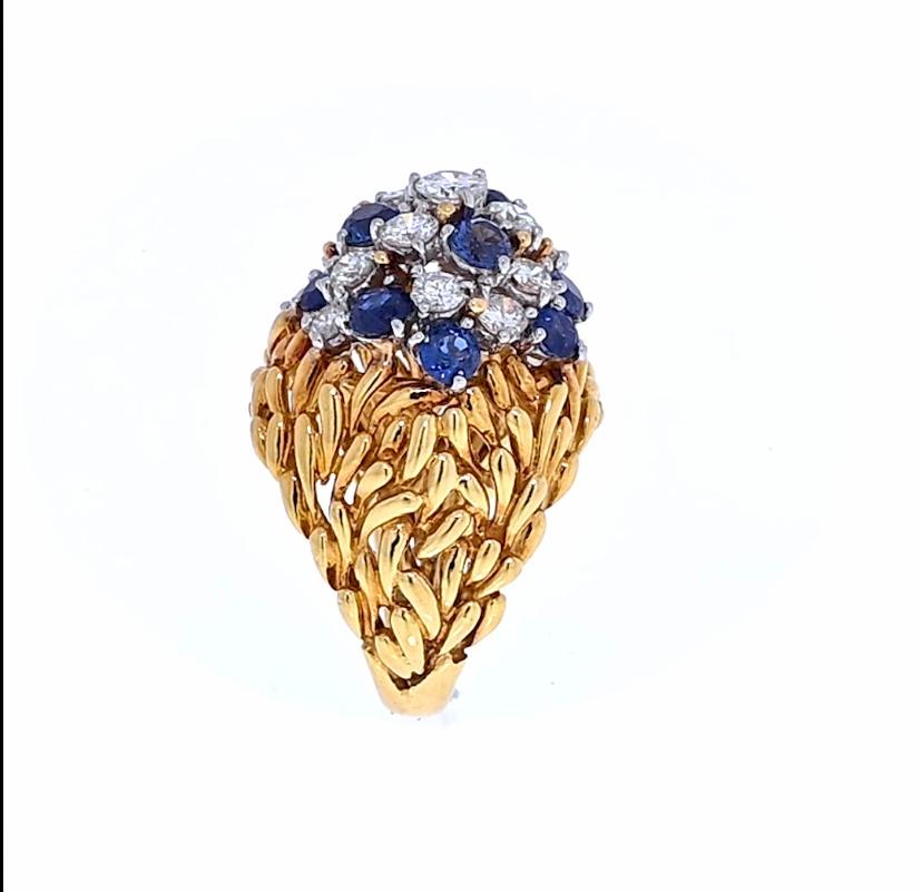 Vintage Round Cut White Diamond and Blue Sapphire Cluster Cocktail Ring For Sale 1