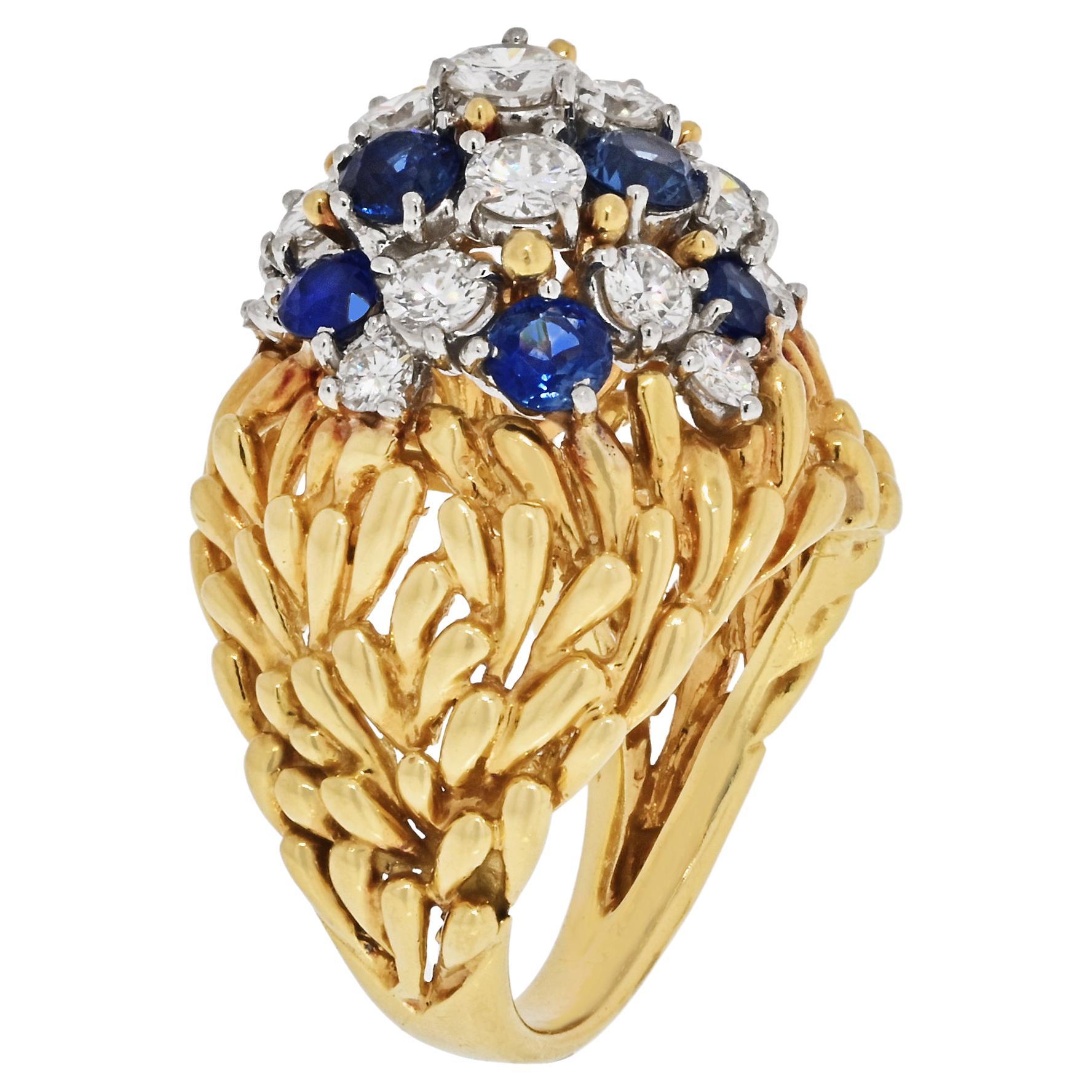 Vintage Round Cut White Diamond and Blue Sapphire Cluster Cocktail Ring For Sale